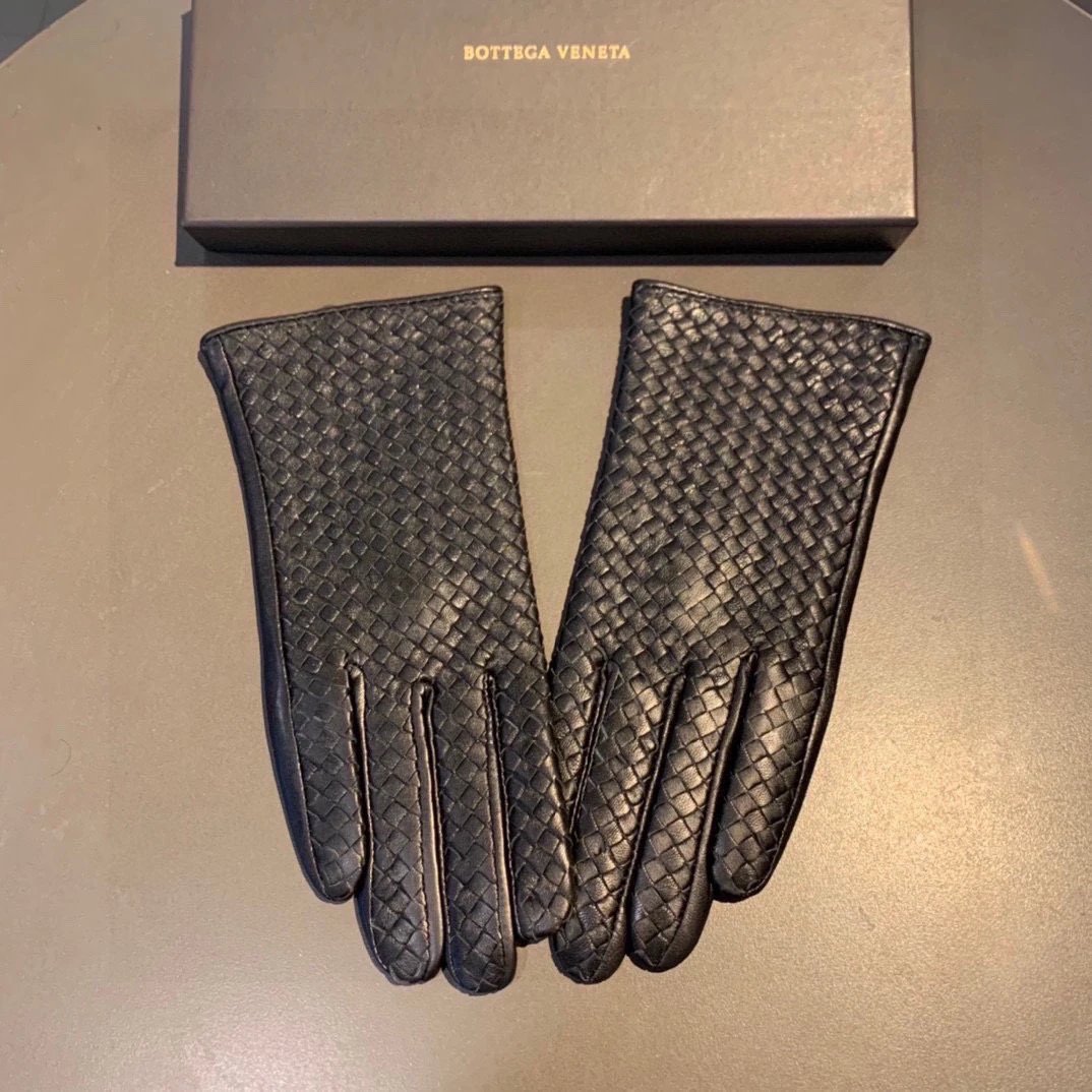 Bottega Veneta Lambskin Cashmere Gloves Ver.E — Photo 6