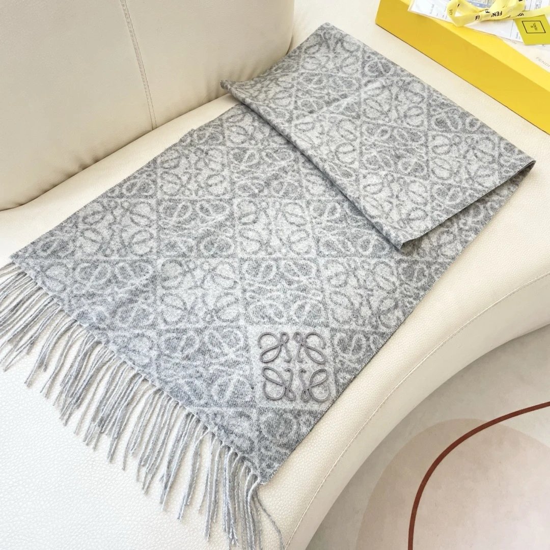 Loewe Cashmere Scarf Ver.D — Photo 8