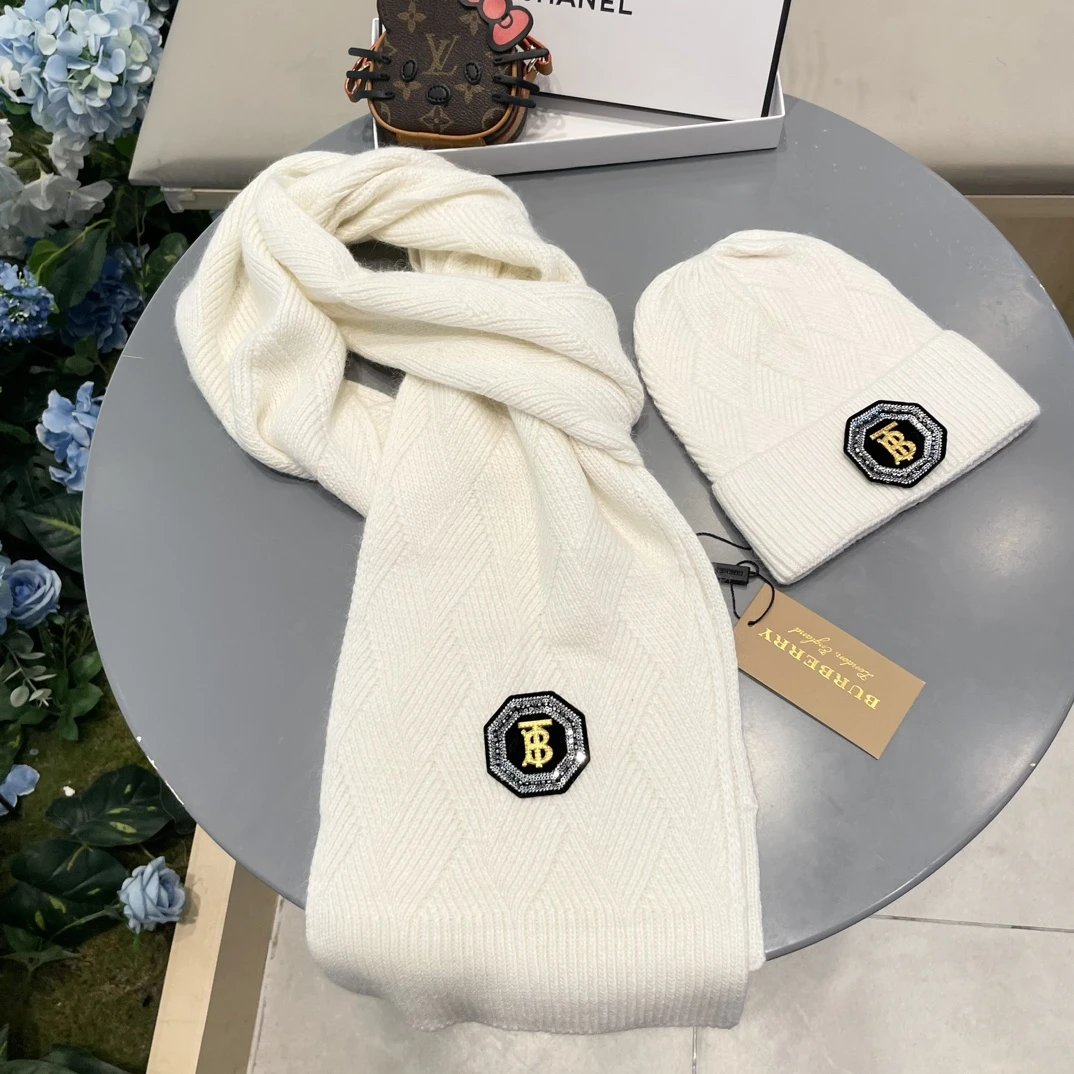 Burberry Scarf & Hat Set Ver.G — Photo 6