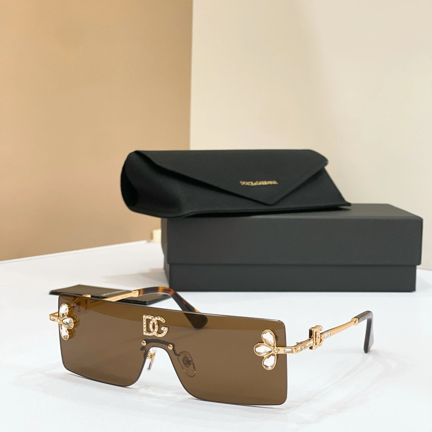 Dolce & Gabbana DG2208 Sunglasses Ver.B — photo 4