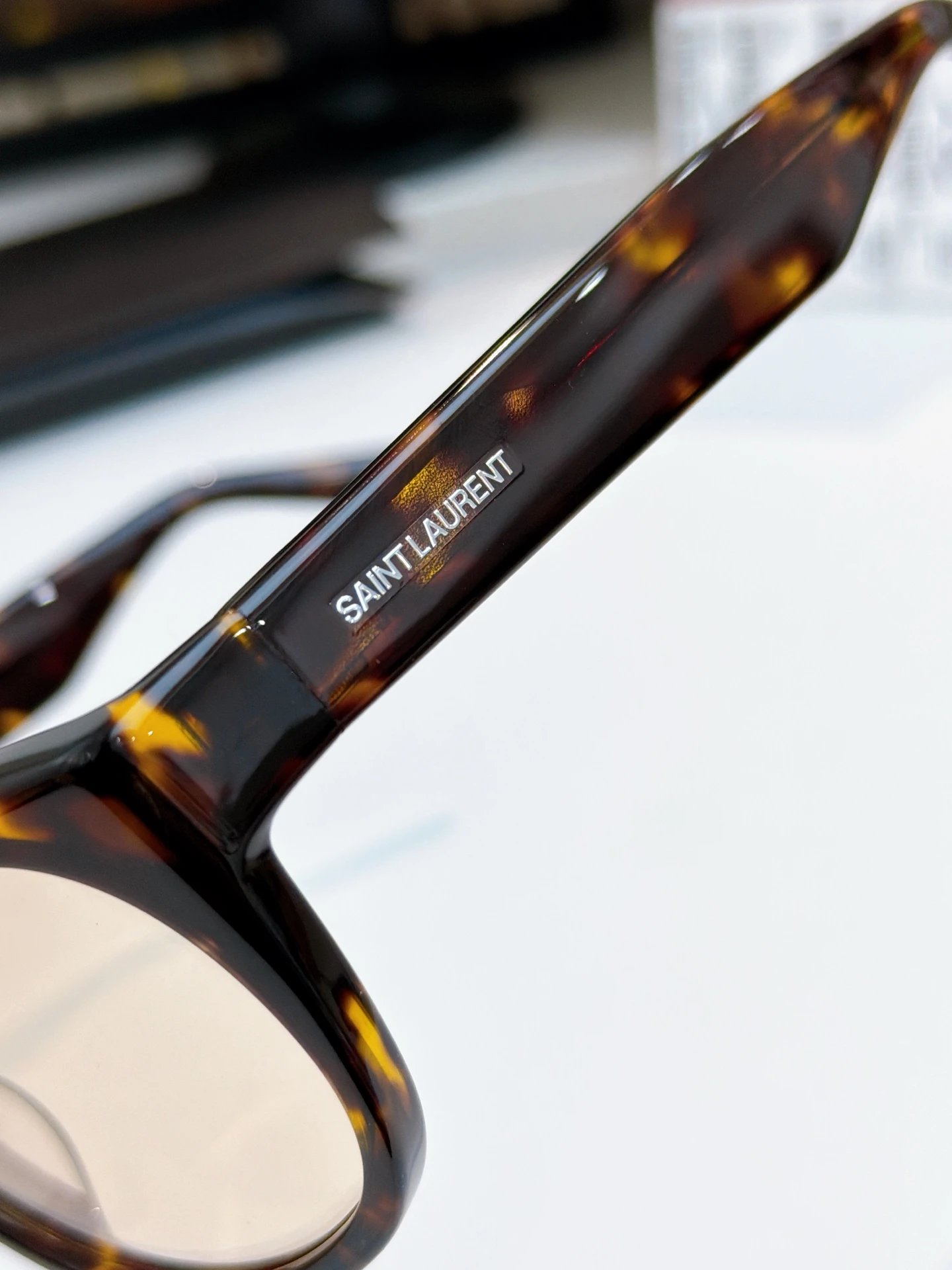 Saint Laurent SL 815 Sunglasses 56-20-140 — Photo 8