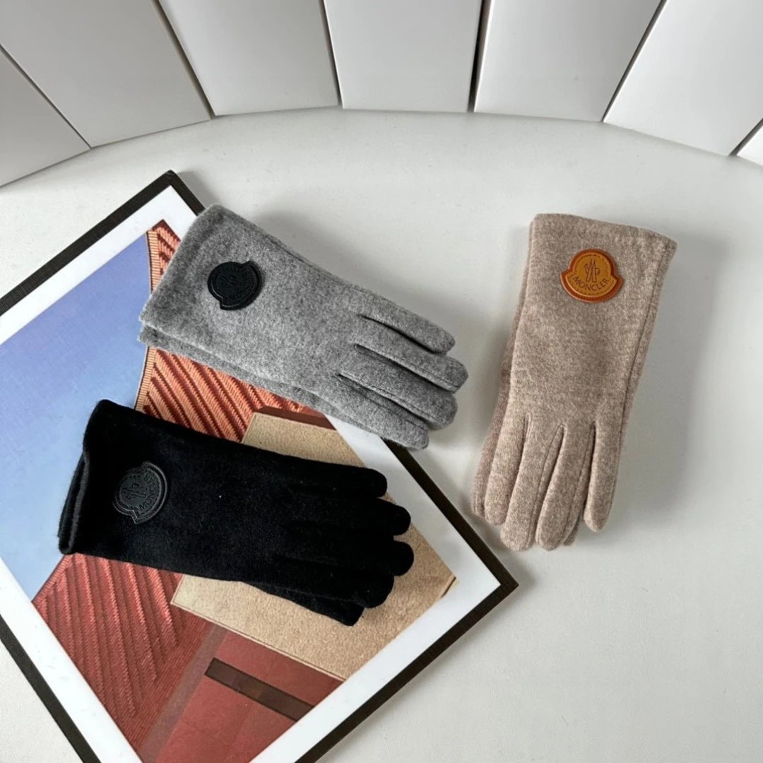 Moncler Gloves Ver.A — Photo 9