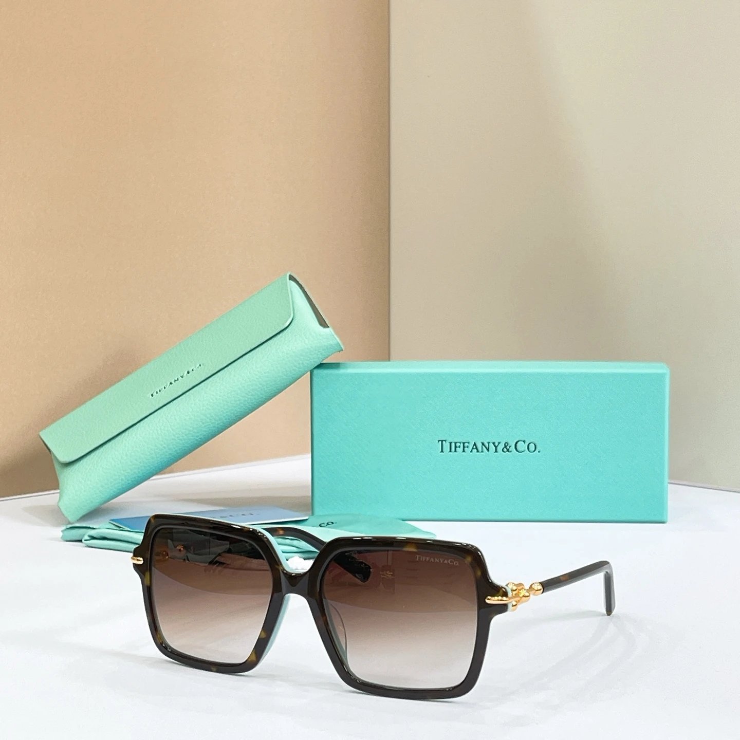 Tiffany OTF 4260U Sunglasses 57-16-145 Ver.B — photo 7