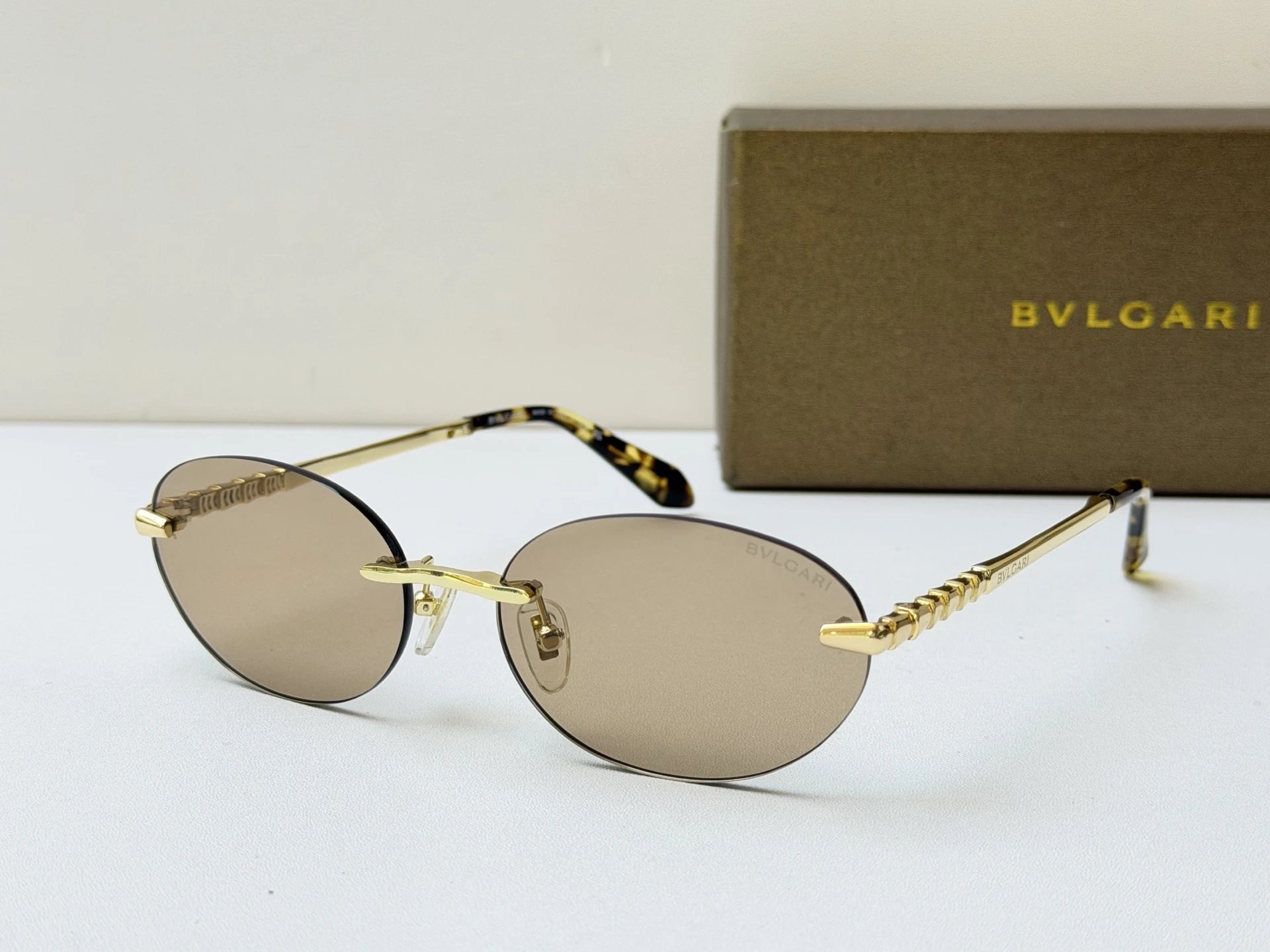 Bvlgari BV50070U Sunglasses 56-16-145 Ver.C — Zdjęcie 3