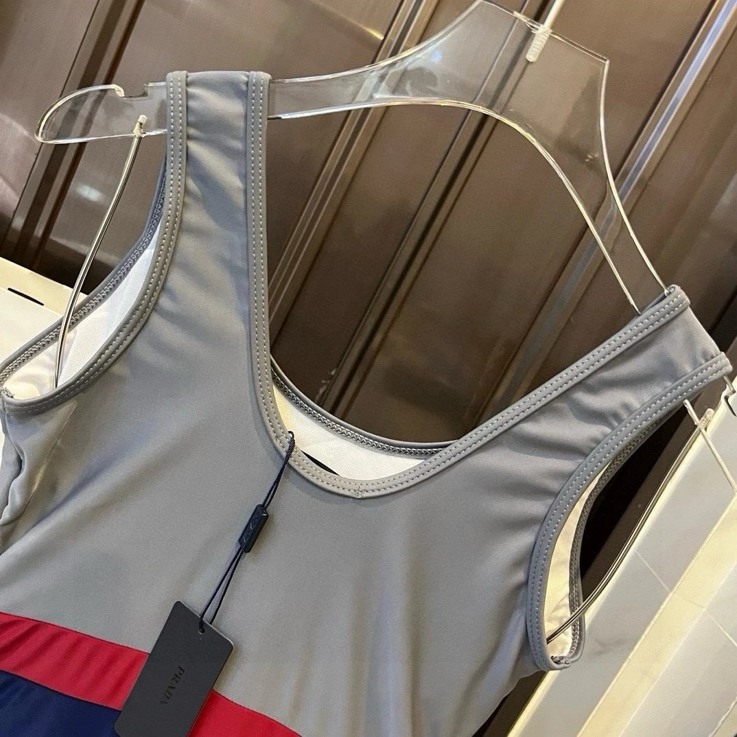 Prada One-Piece Swimwear Ver.A — Zdjęcie 4