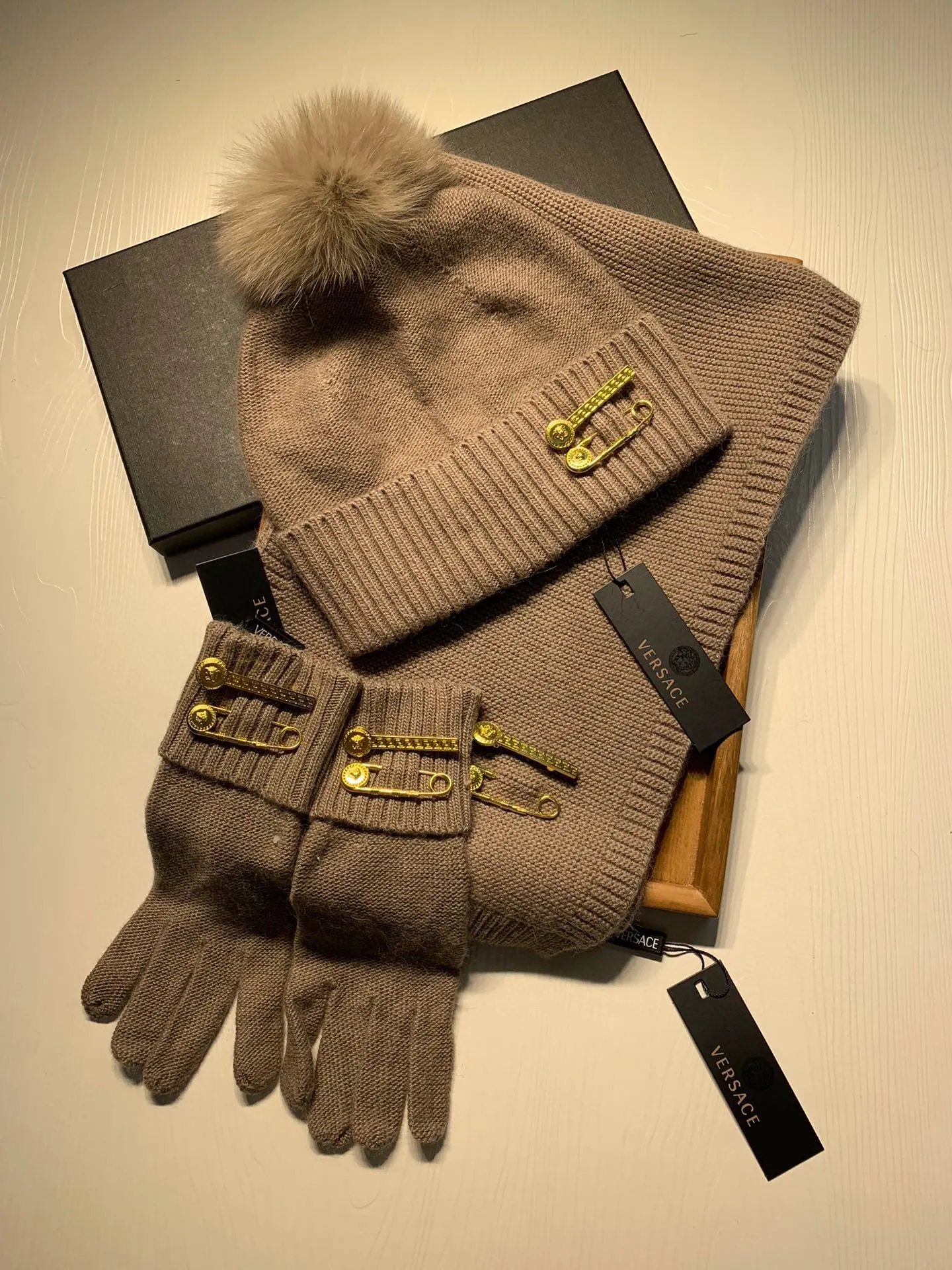 Versace Wool Rabbit Fur Scarf & Hat Set Ver.C — Photo 3