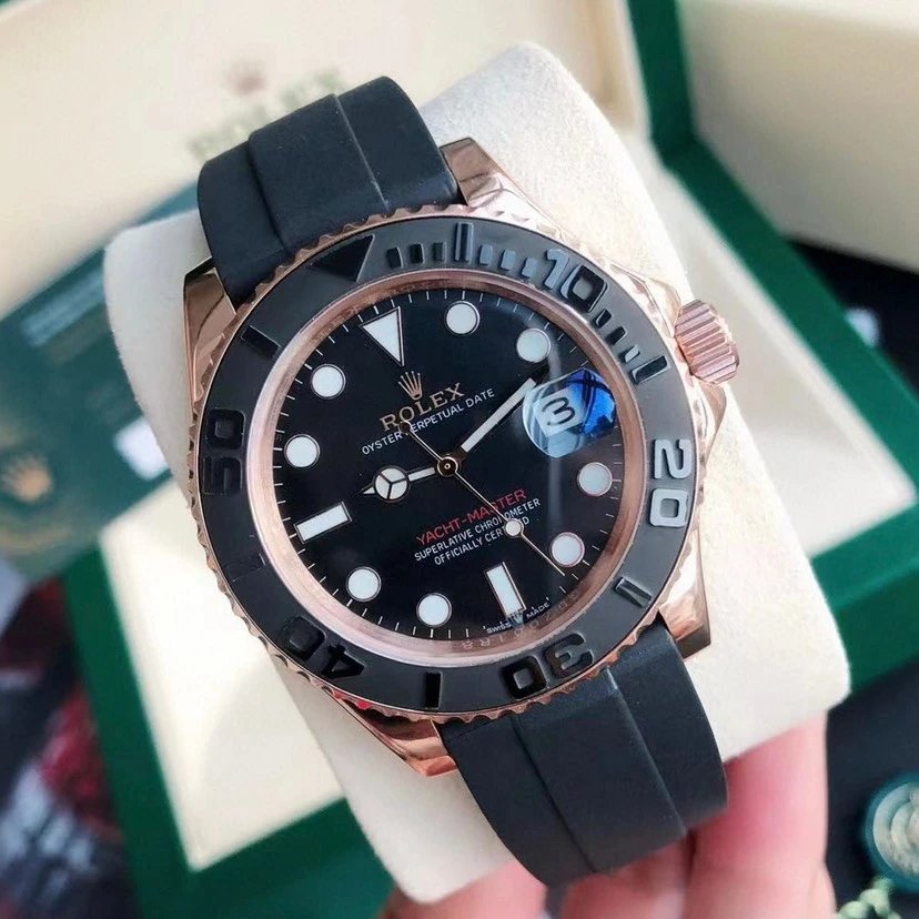 Reloj Rolex Yacht-Master con caja en tono oro rosa y correa negra de 40 mm
