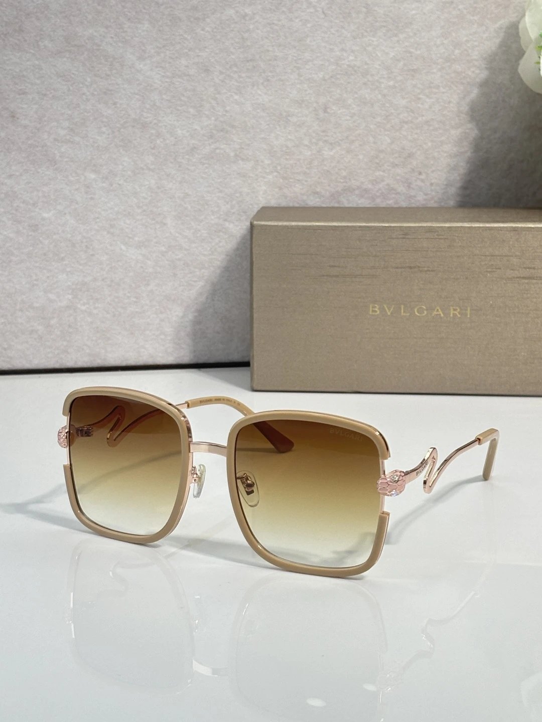 Bvlgari BV8880 Sunglasses 55-20-145 — photo 8