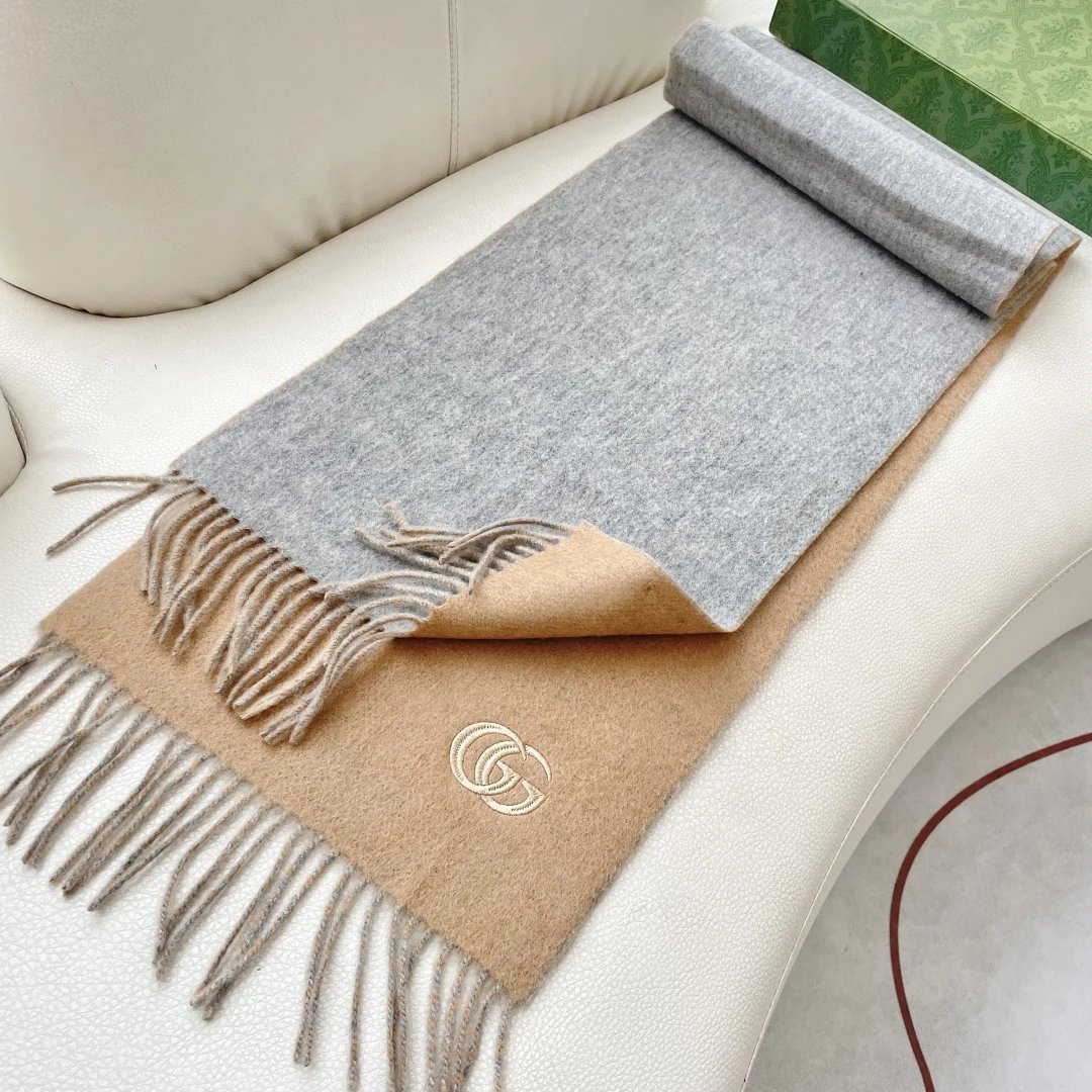 Fendi Cashmere Scarf Ver.B — QC
