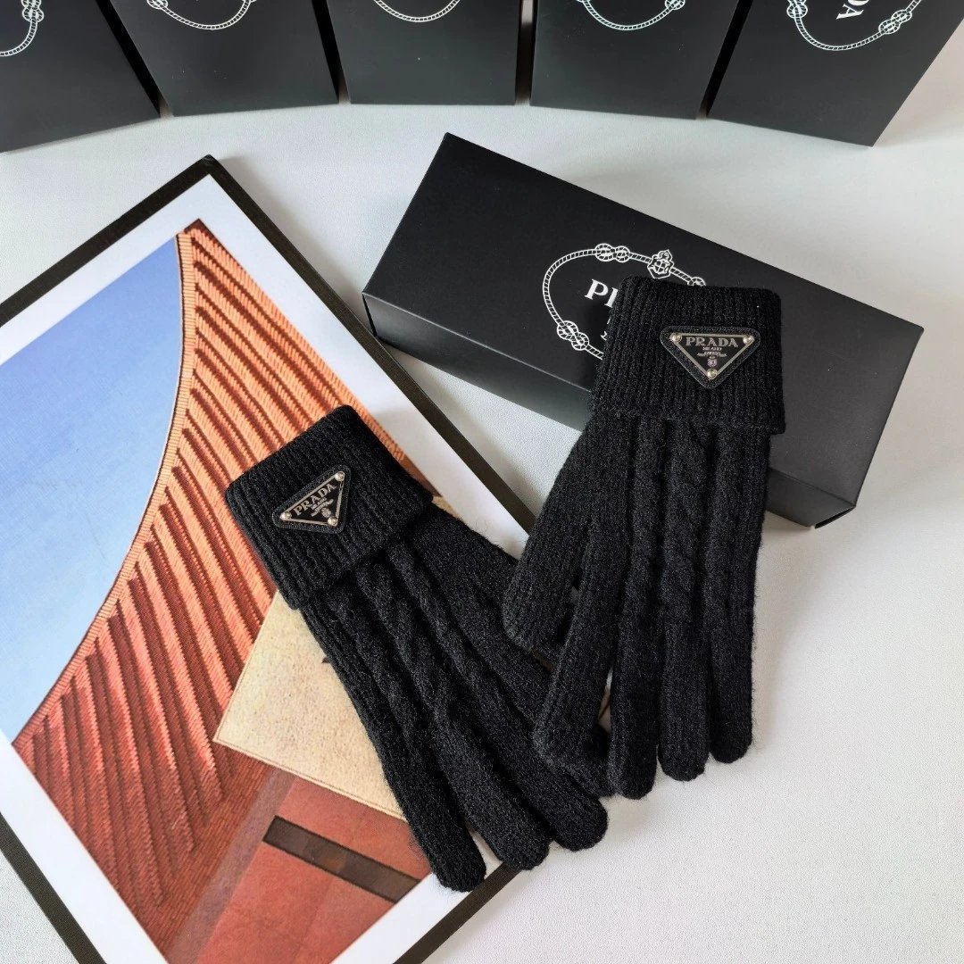 Prada Gloves Ver.B — Zdjęcie 3