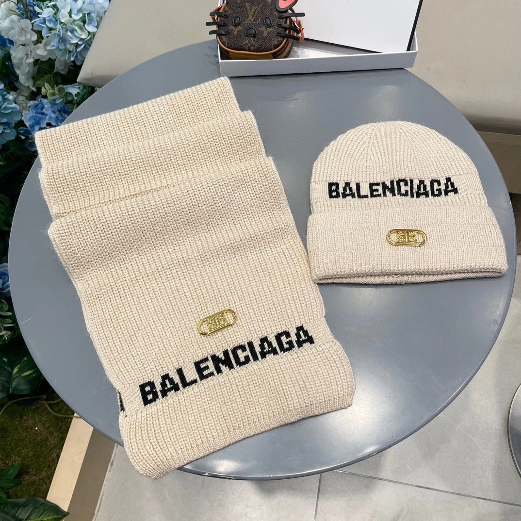 Balenciaga Wool Rabbit Fur Scarf & Hat Set Ver.C — Photo 4