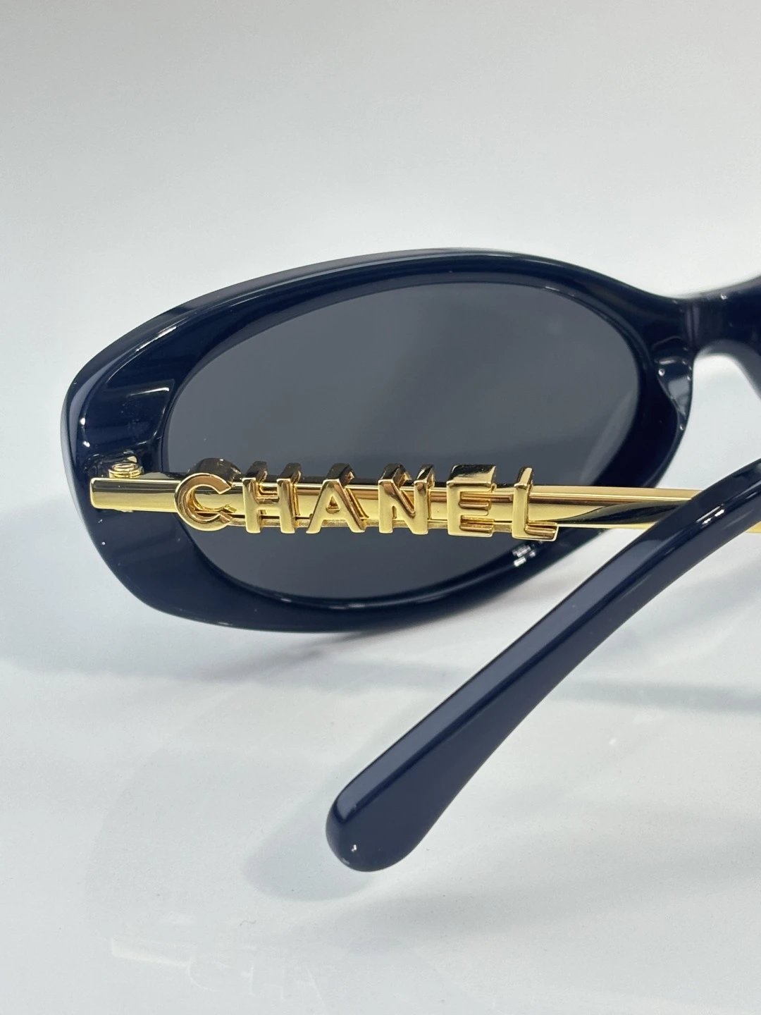 Chanel 5565 Sunglasses 54-17-140 — Zdjęcie 8