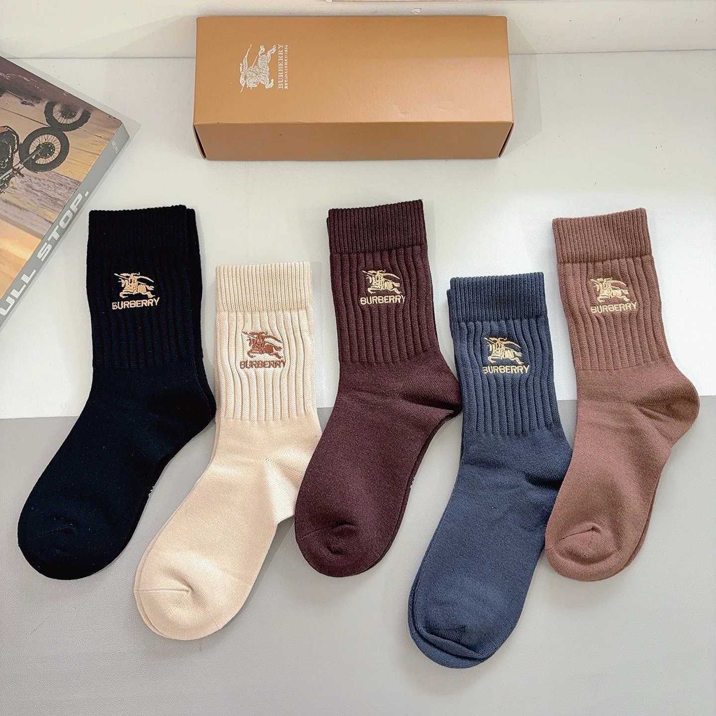 Burberry Knee-High Socks Ver.B — photo 8