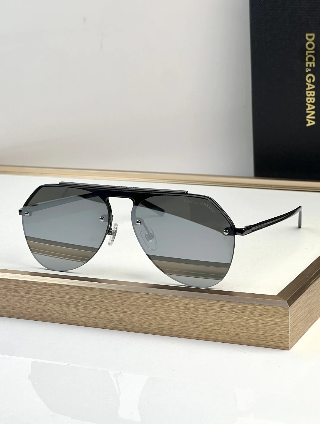 Dolce & Gabbana DG2213 Sunglasses 60-14-145 — Zdjęcie 3