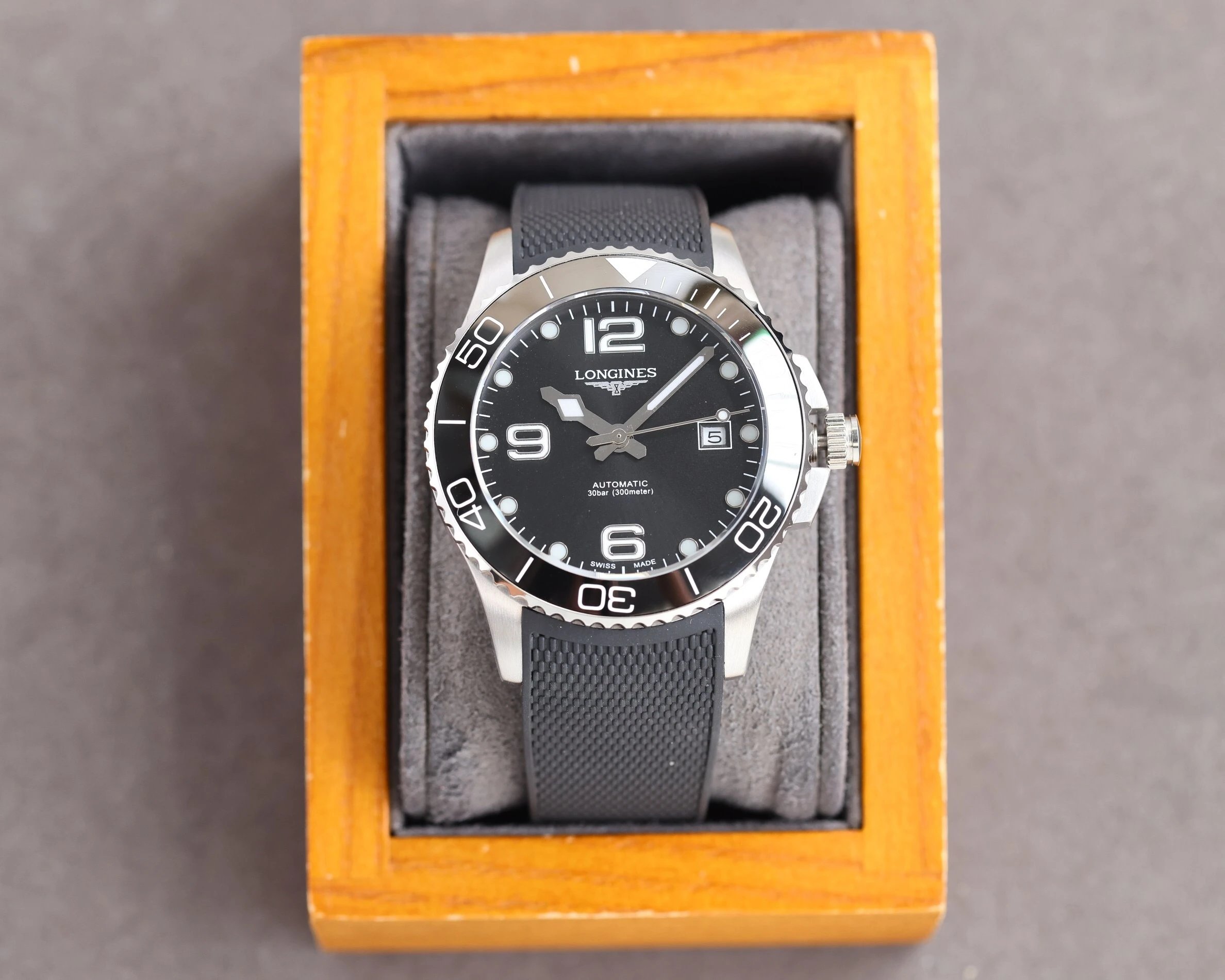 Longines Conquest Automatic Watch 41mm Ver.F — photo 5
