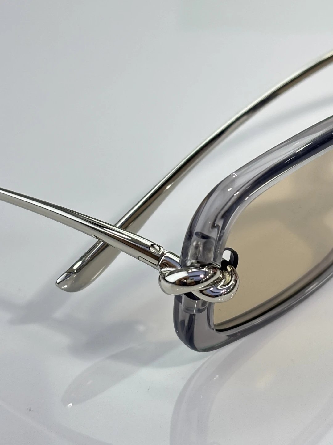 Bottega Veneta BV1440S Sunglasses 55-17-145 — QC