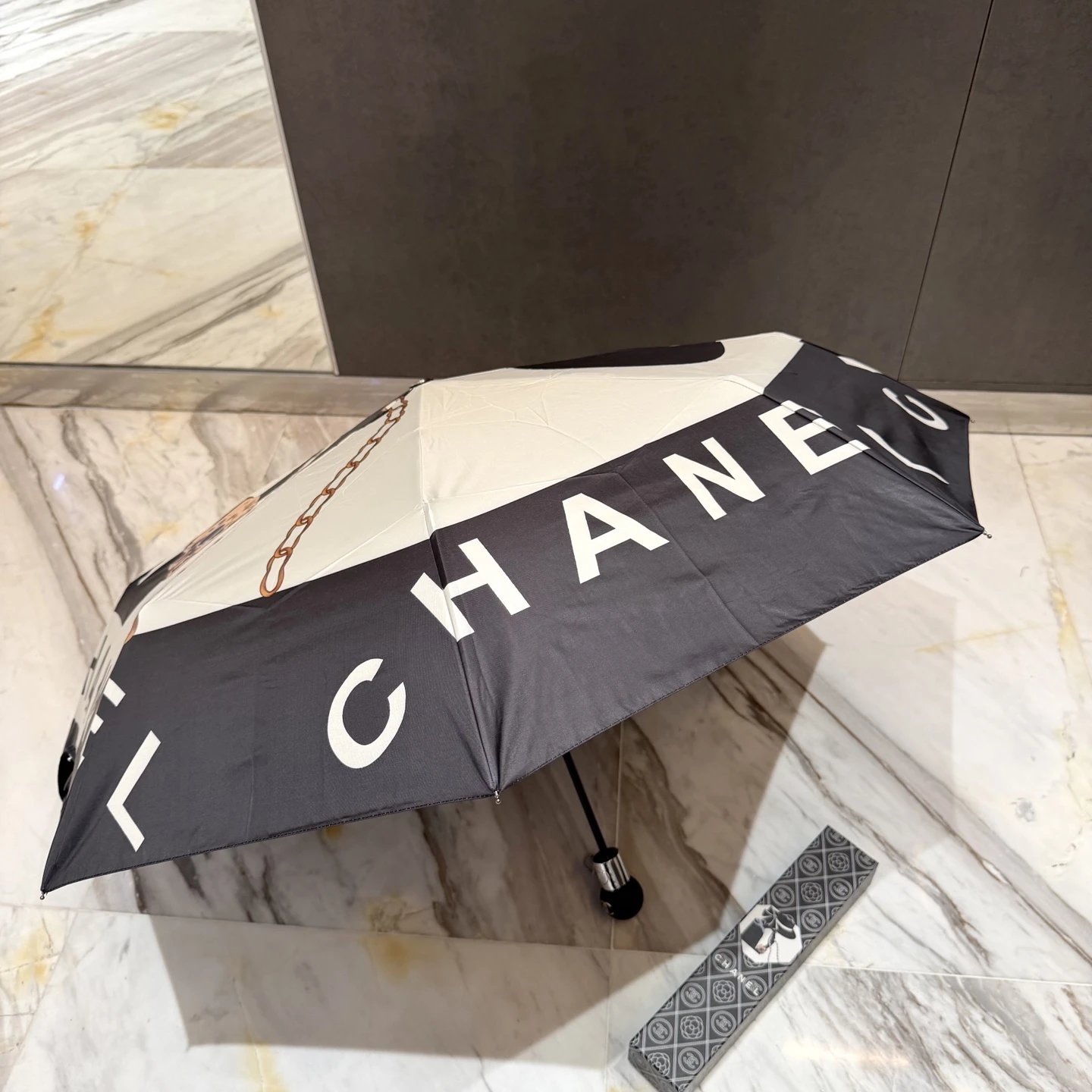 Chanel UV Protection Folding Umbrella Ver.I — Photo 7
