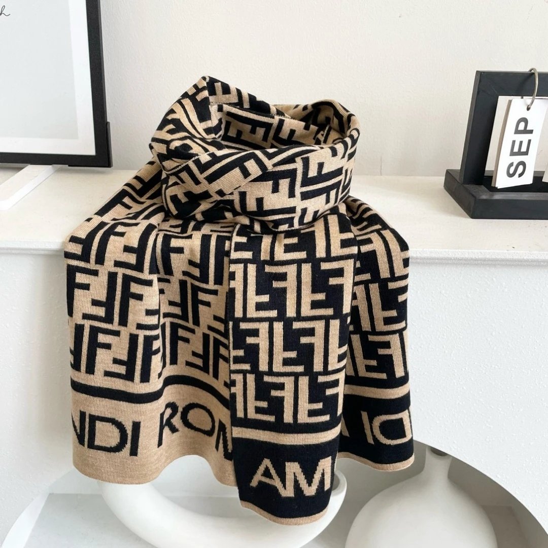 Fendi Cashmere Scarf Ver.D — Photo 7