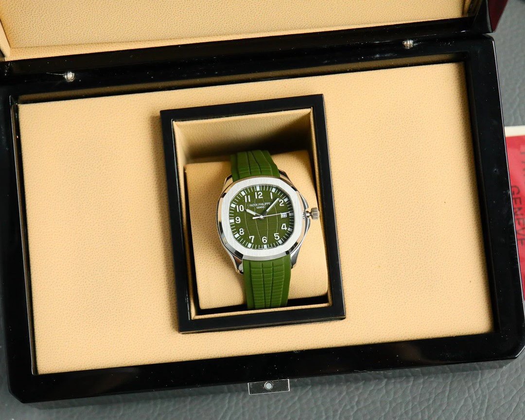 Patek Philippe Nautilus Automatic Watch Ver.C — photo 4