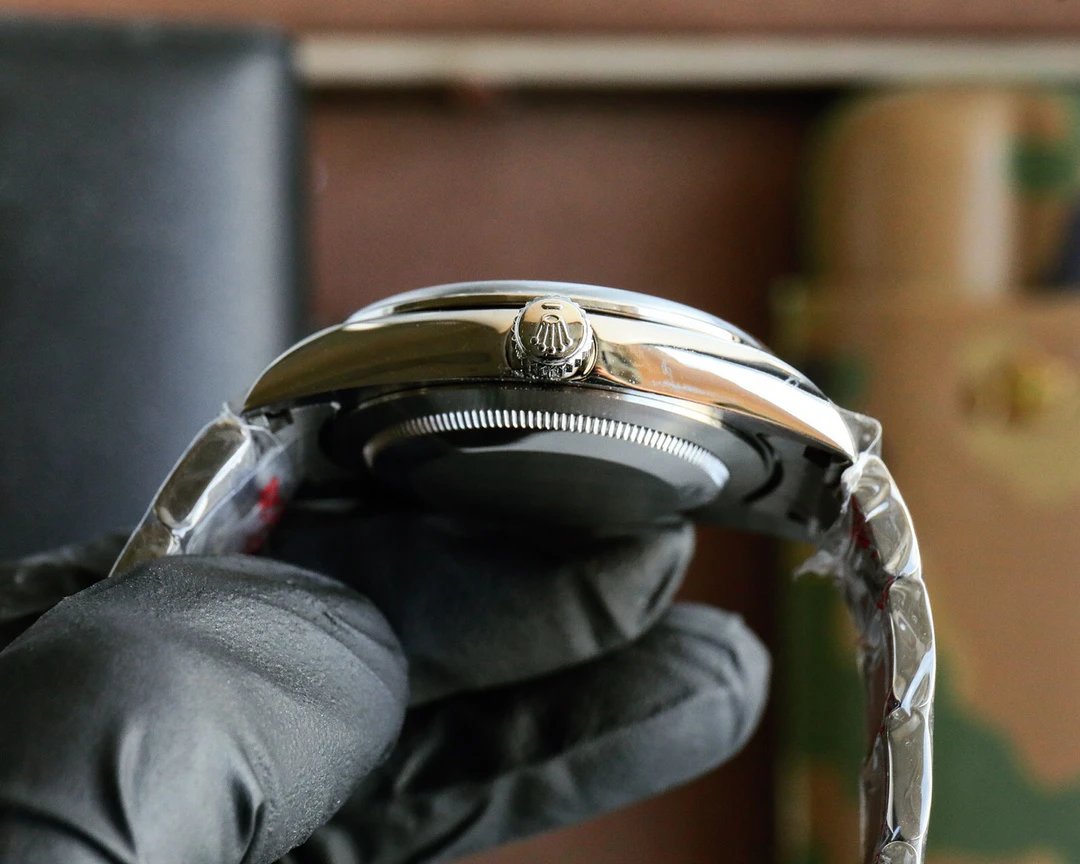 Rolex Datejust Automatic Watch 41mm Ver.J — Photo 4