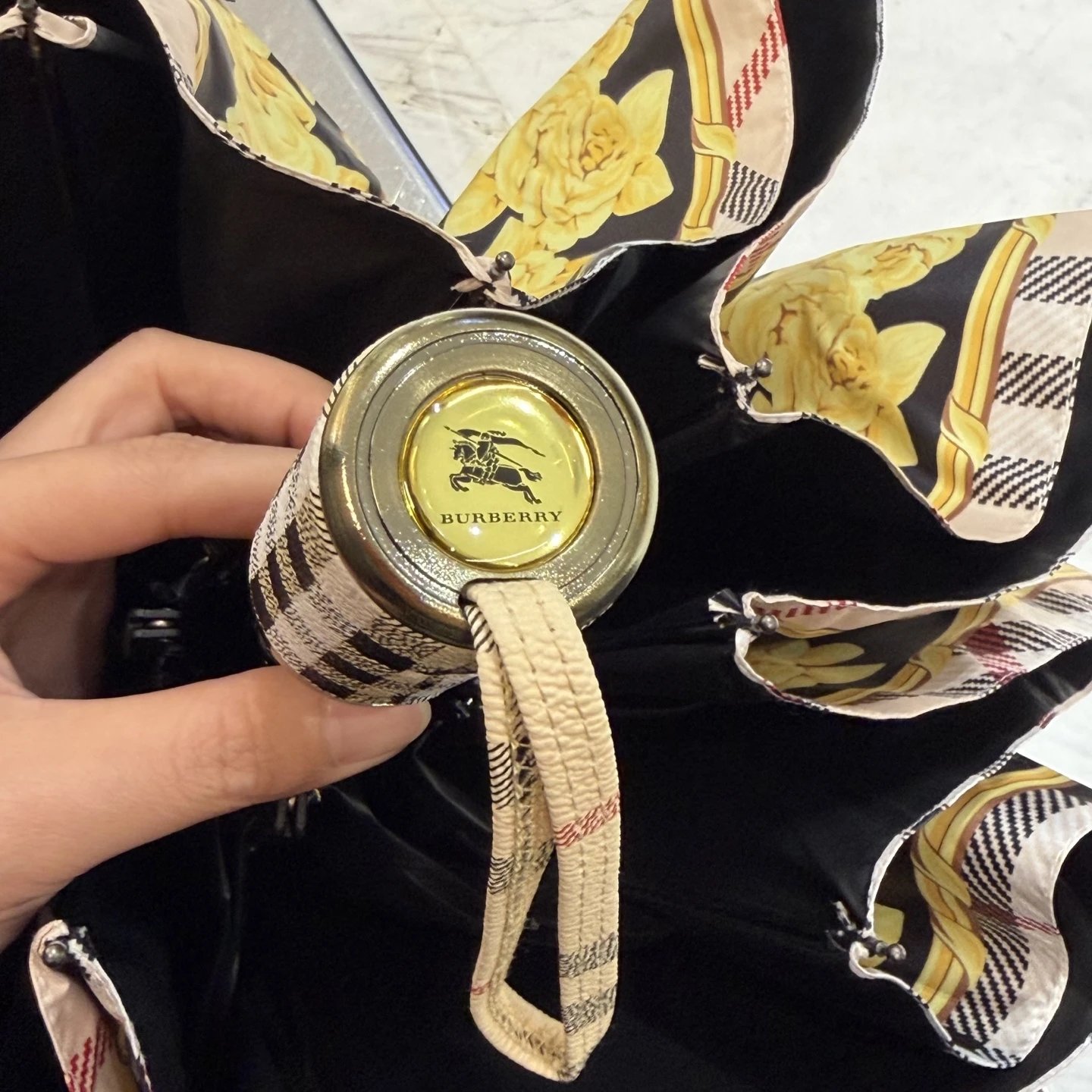 Burberry UV Protection Folding Umbrella Ver.B — Photo 7