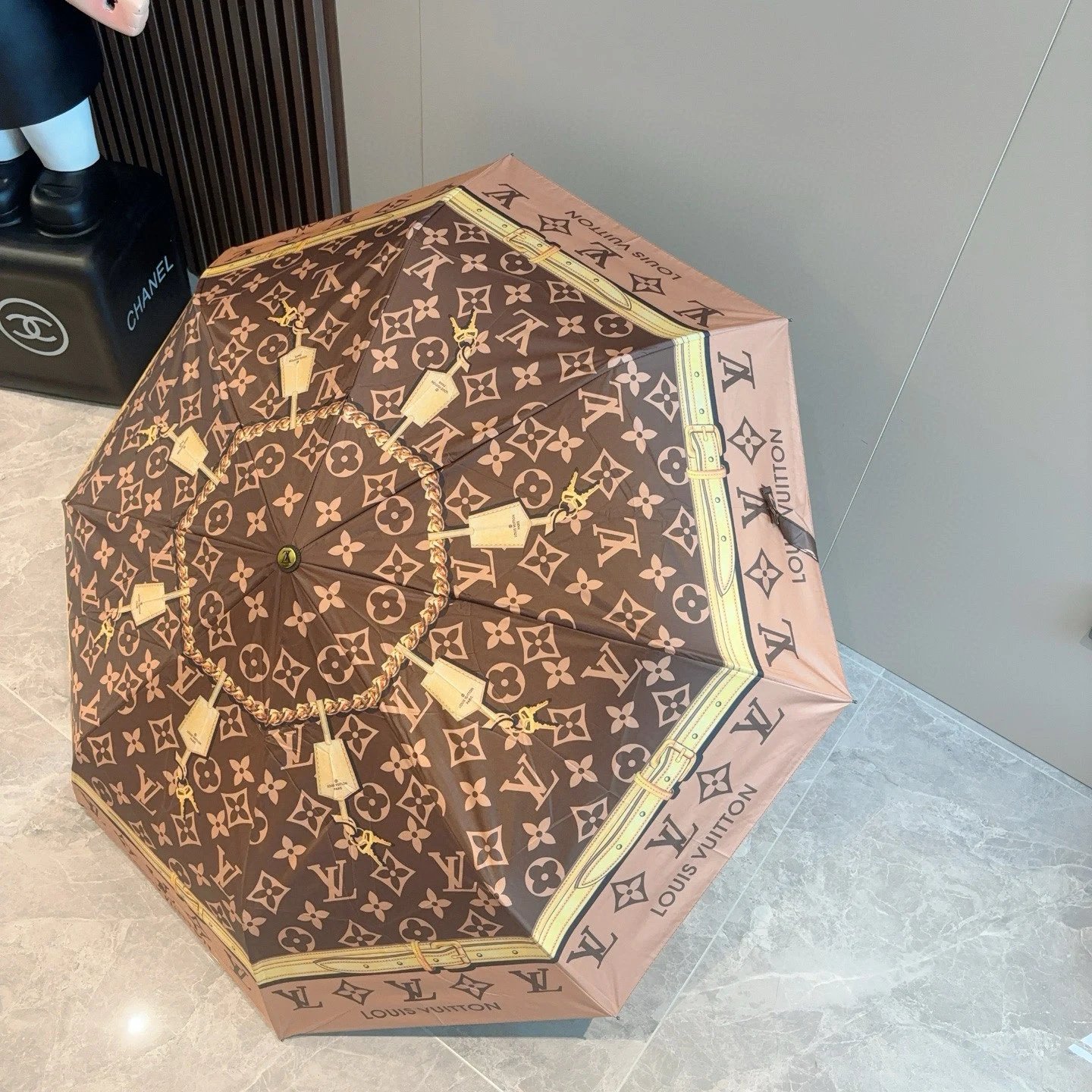 Louis Vuitton UV Protection Folding Umbrella Ver.J — Photo 9