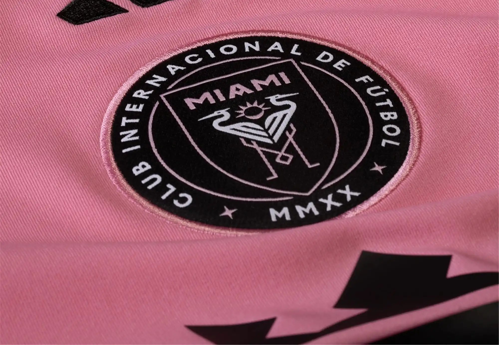 Inter Miami 24/25 Home Jersey - Women — Photo 3