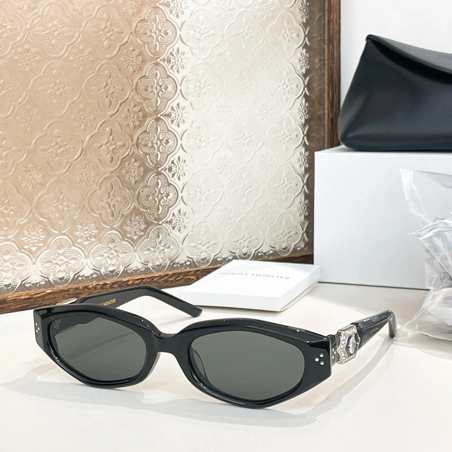 Gentle Monster VEGAX Sunglasses 54-20-145 — photo 4
