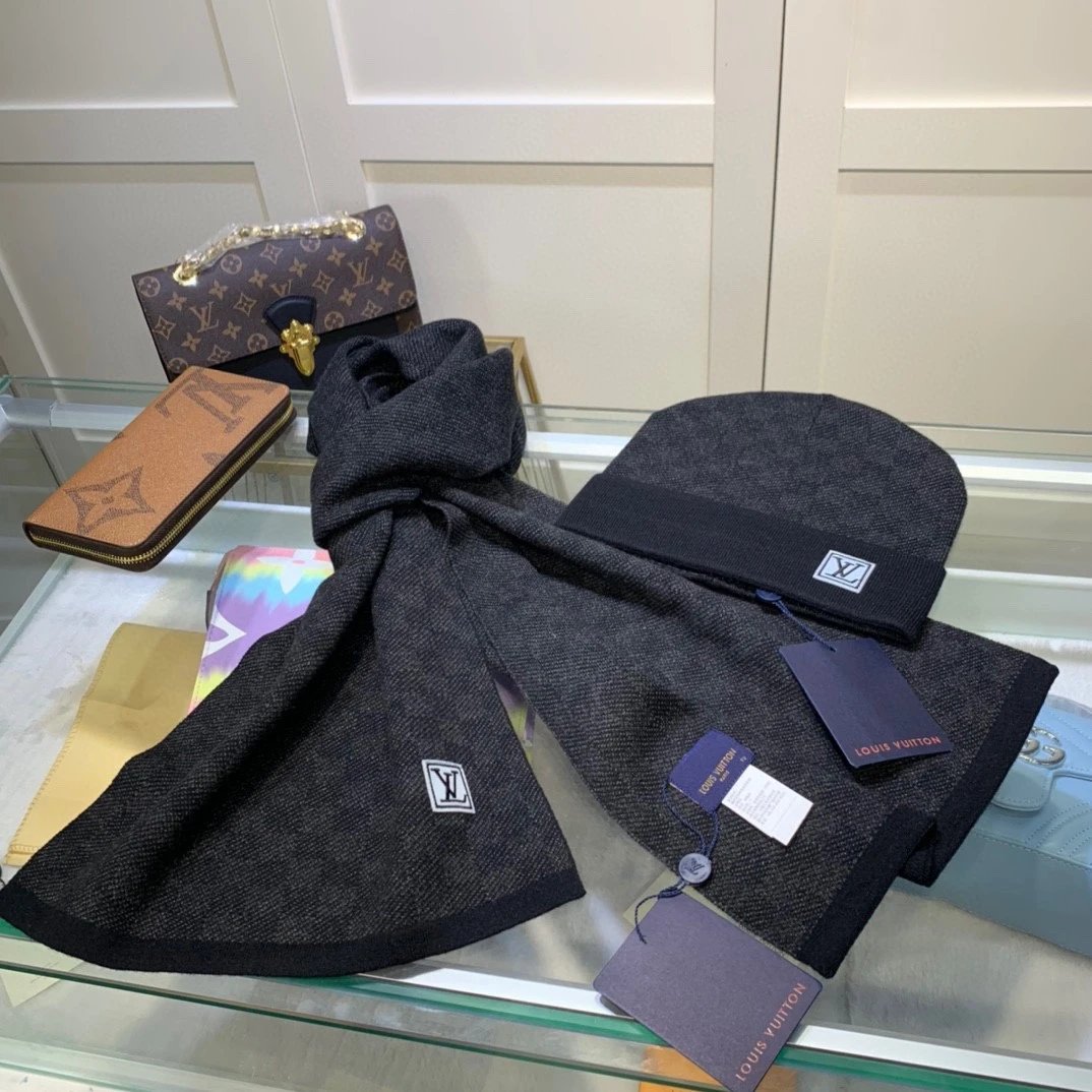 Louis Vuitton Wool Cashmere Scarf & Hat Set Ver.E — Photo 8