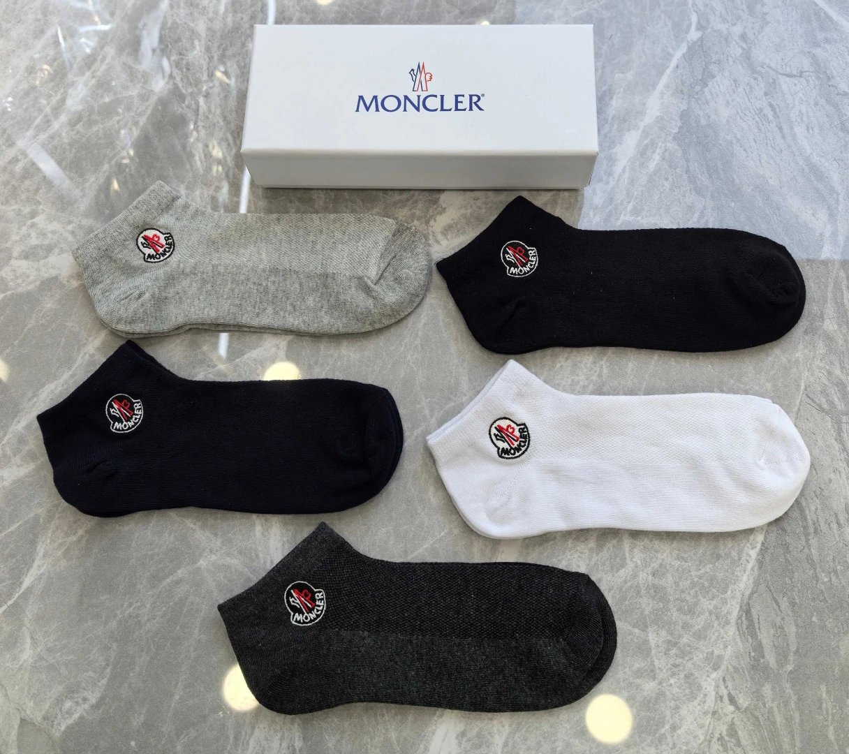 Moncler Embroidered Quarter Socks 5-Pair Box Ver.A — photo 9