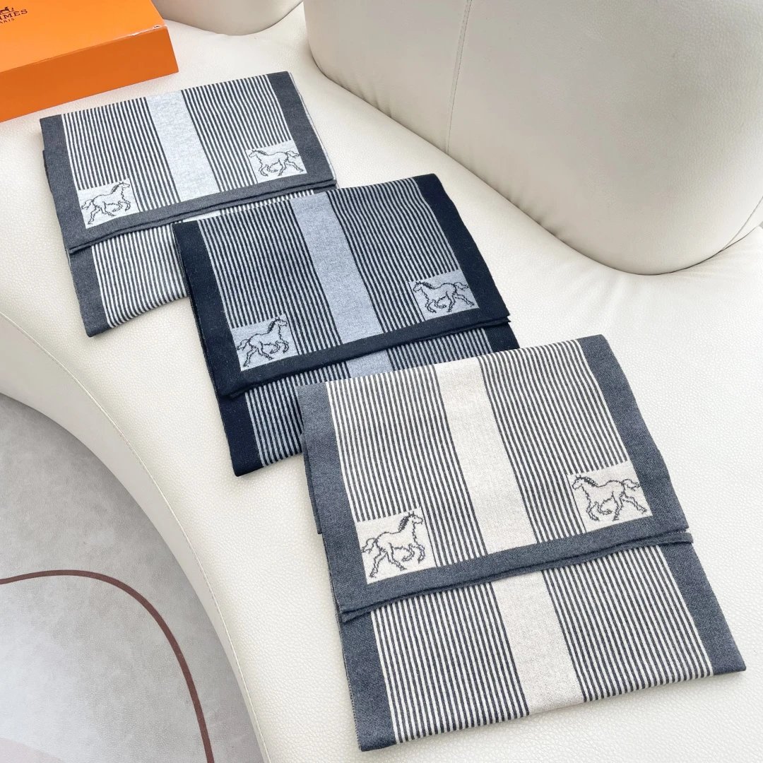 Hermes Cashmere Scarf Ver.E — Photo 2