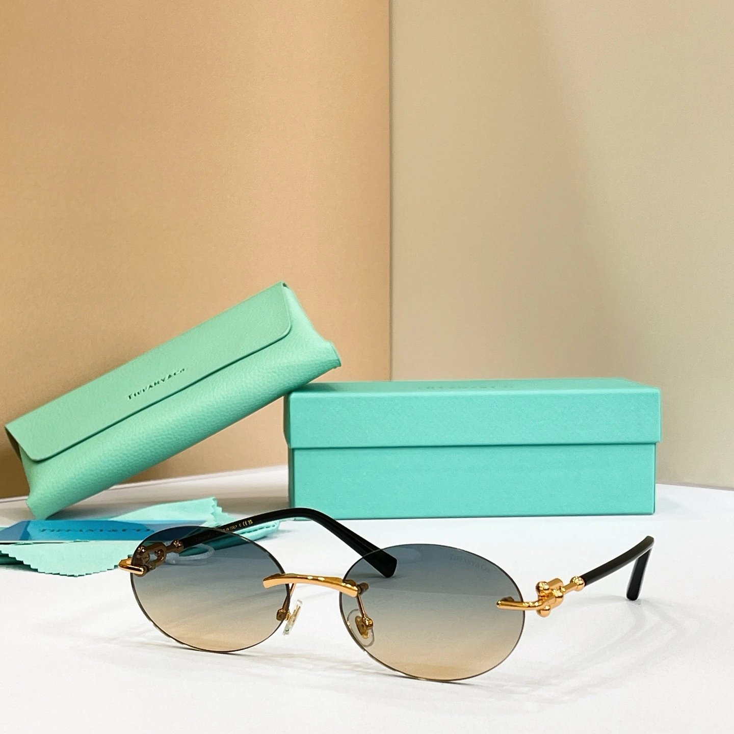 Tiffany TF3104D Sunglasses 58-18-140 — photo 4
