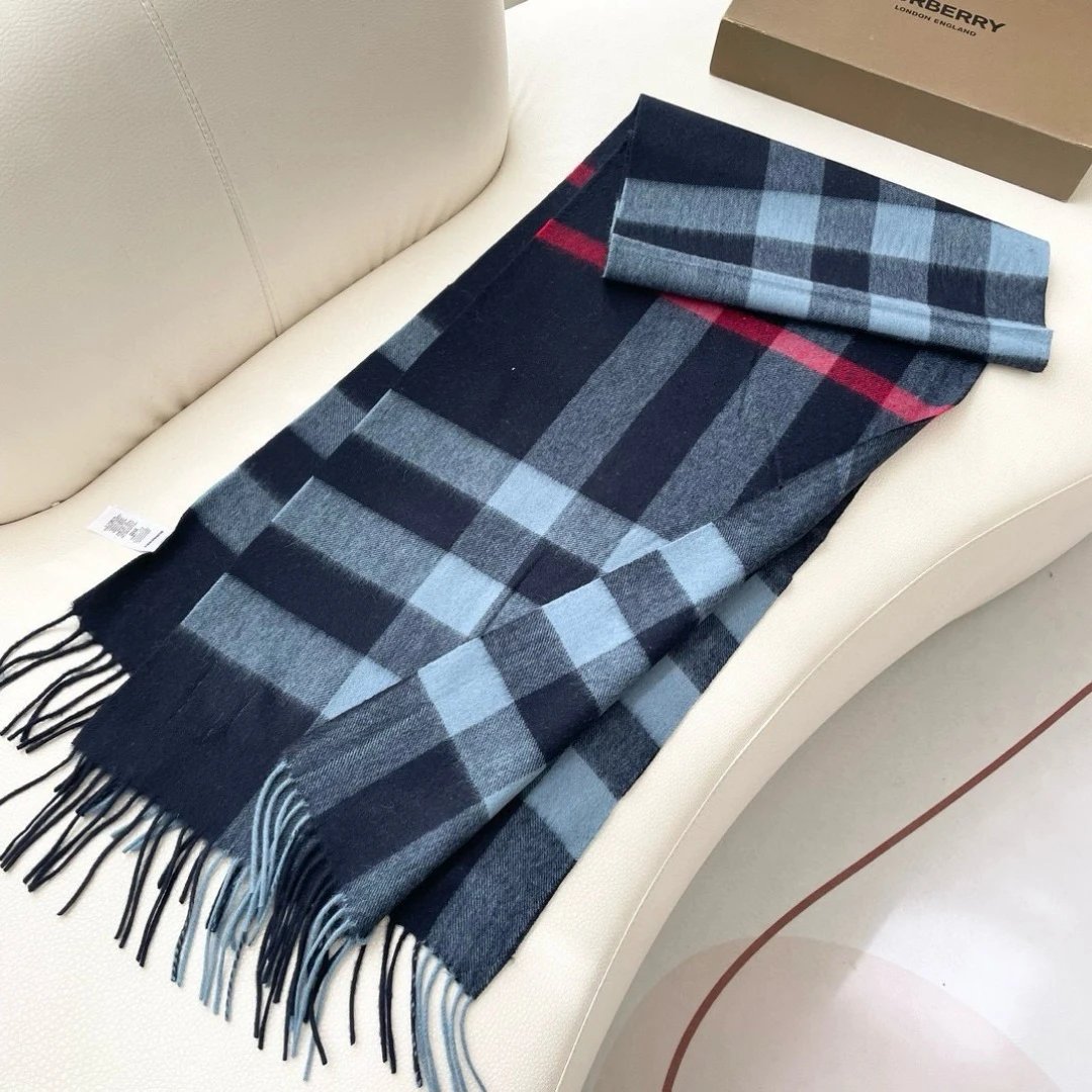 Burberry Cashmere Scarf Ver.E — Photo 4
