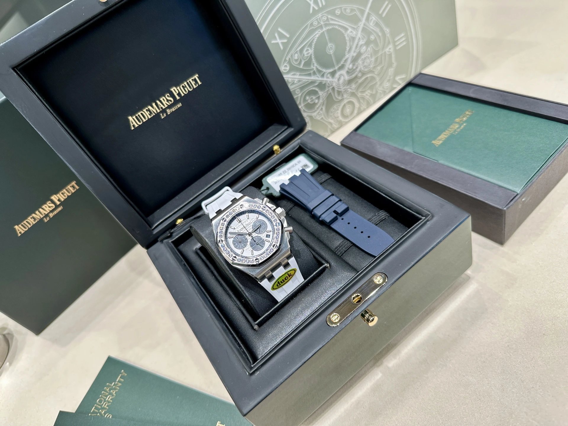 Audemars Piguet Royal Oak Offshore Quartz Ladies Watch 37mm Ver.A — QC