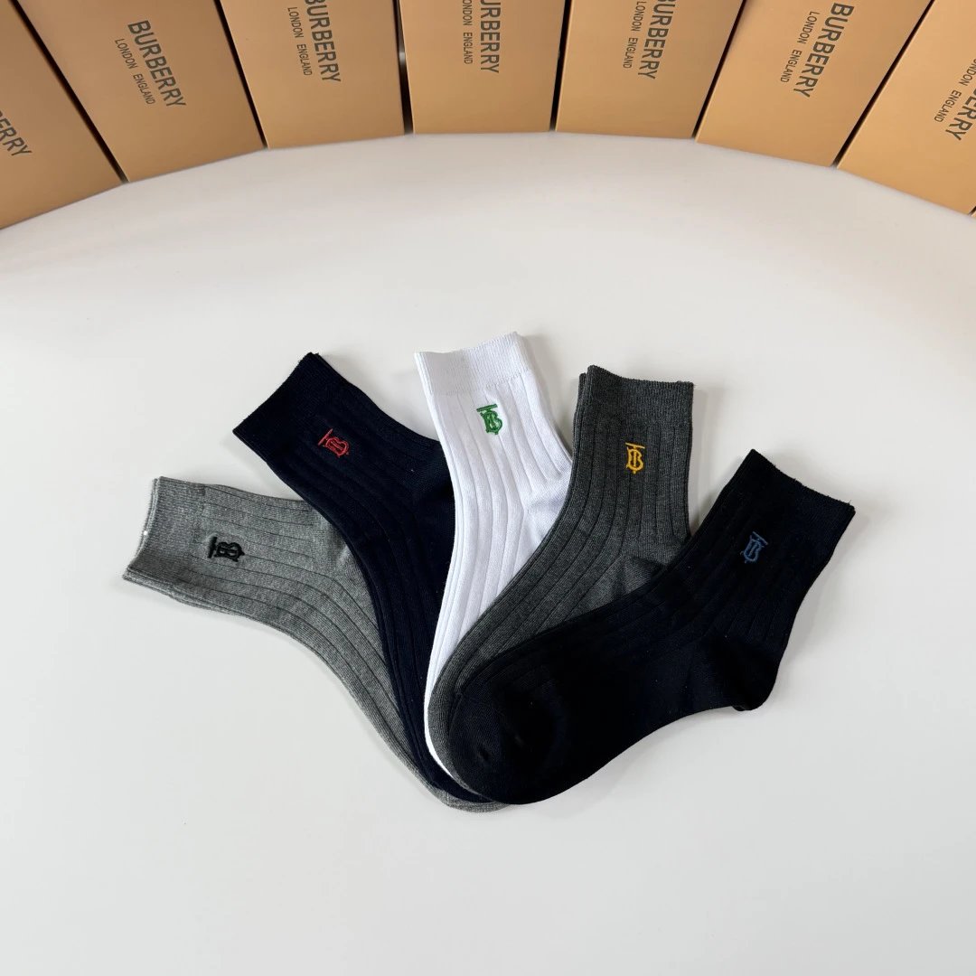Burberry Knee-High Socks Ver.C — QC