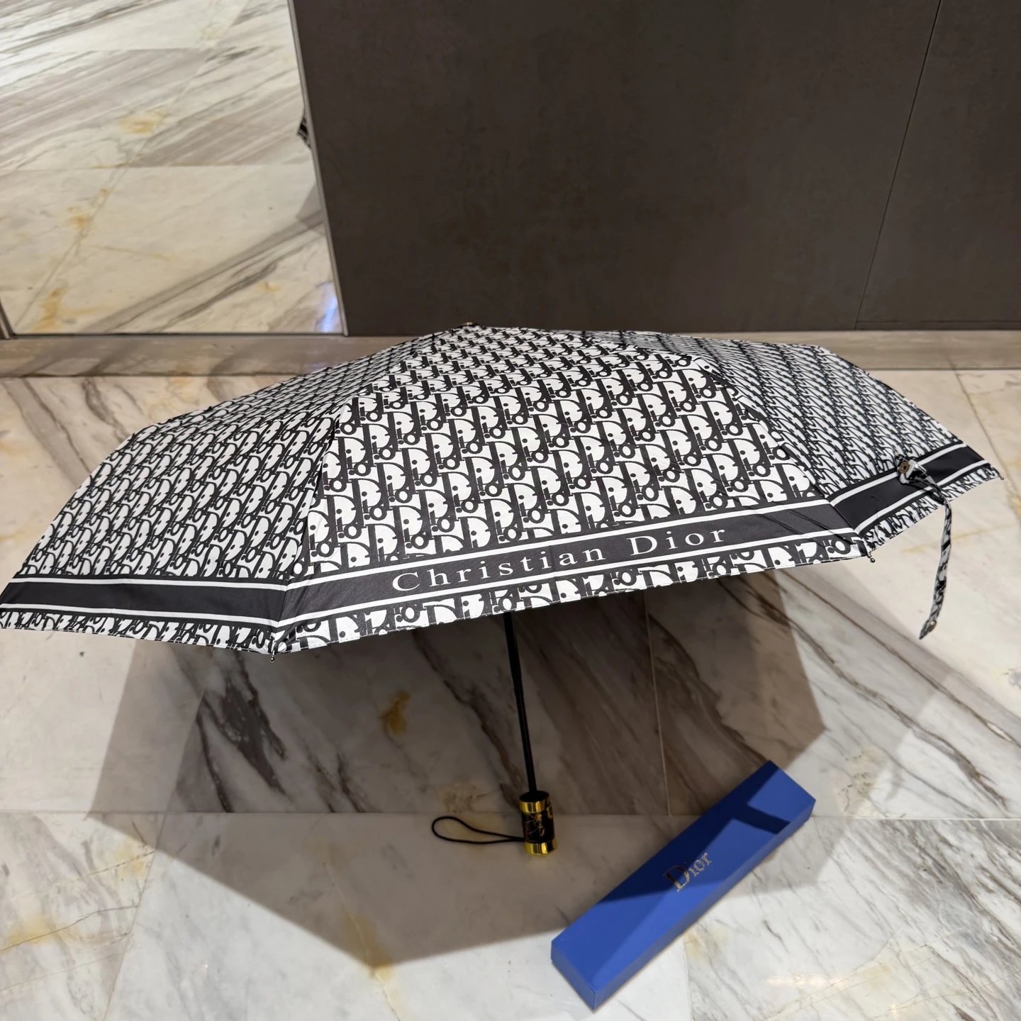 Dior UV Protection Folding Umbrella Ver.G — Zdjęcie 7