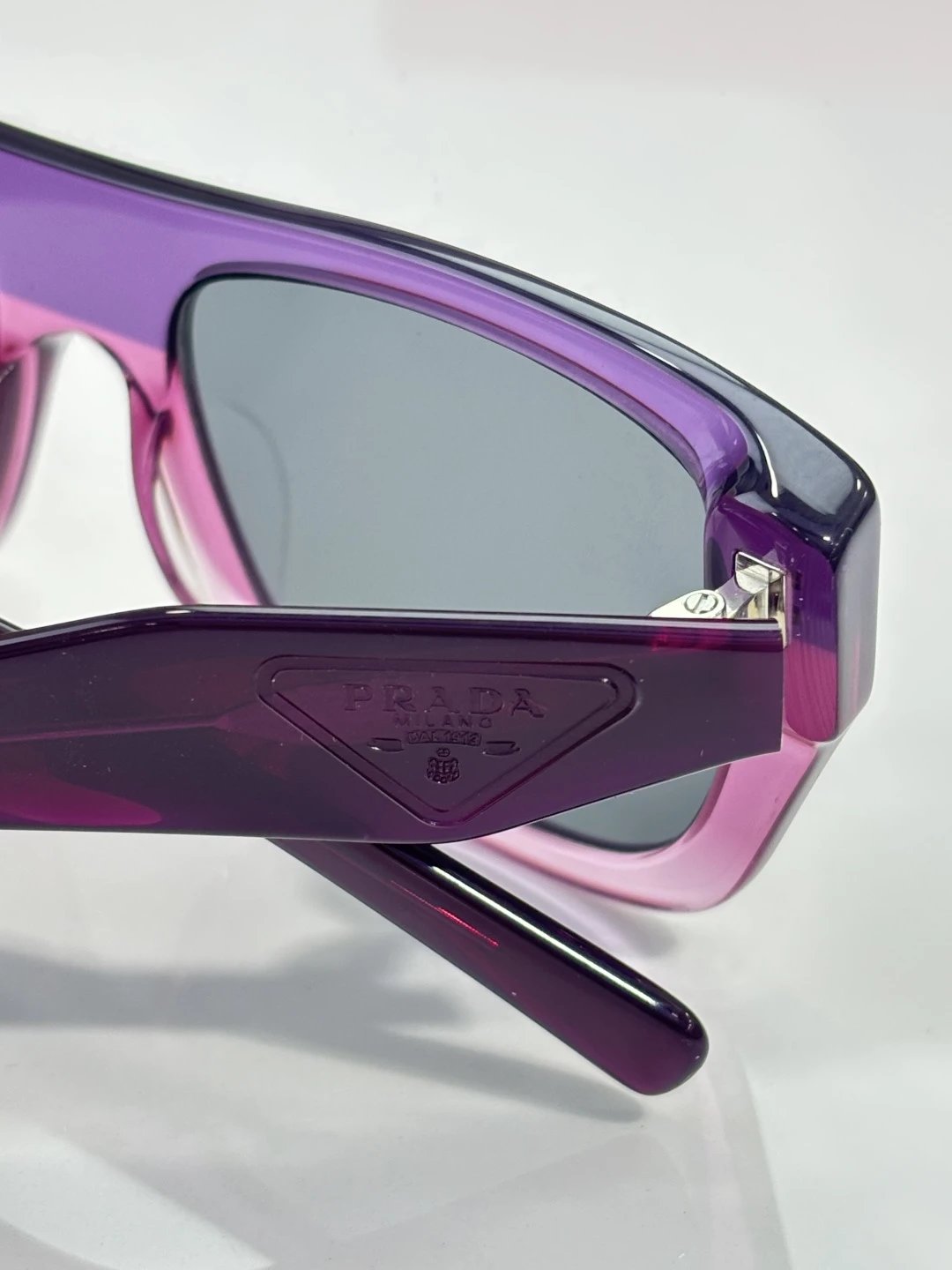 Prada PR D07VU Sunglasses 53-18-145 — photo 9