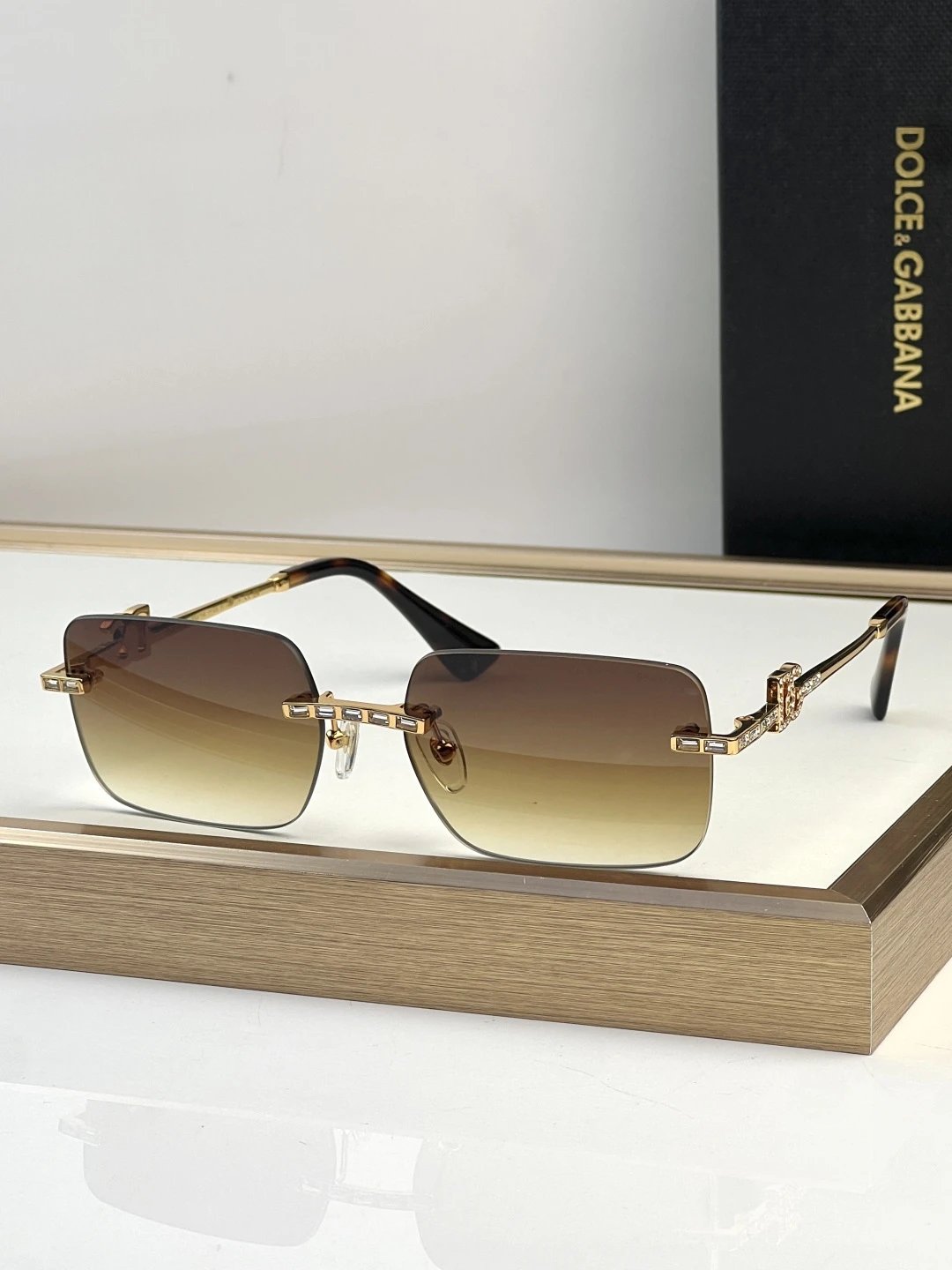Dolce & Gabbana DG2206 Sunglasses 58-17-145 — photo 2