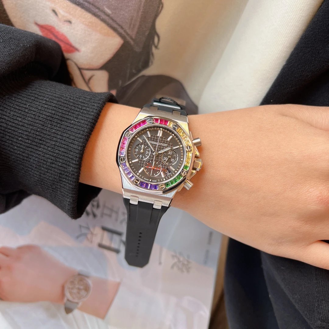 Audemars Piguet Royal Oak Automatic Ladies Watch 37mm — photo 4