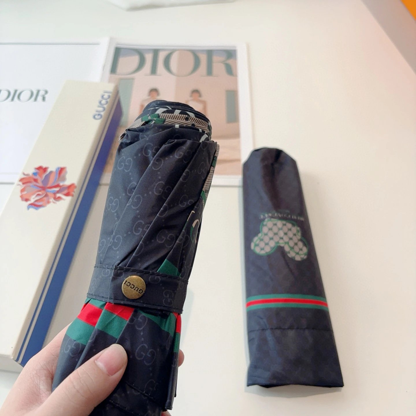 Gucci UV Protection Folding Umbrella Ver.D — Photo 3