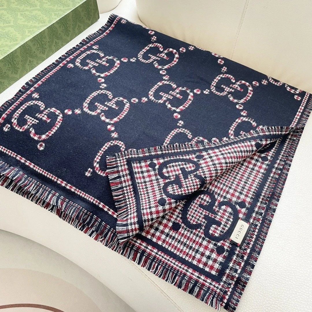 Gucci Cashmere Shawl Ver.D — Photo 3