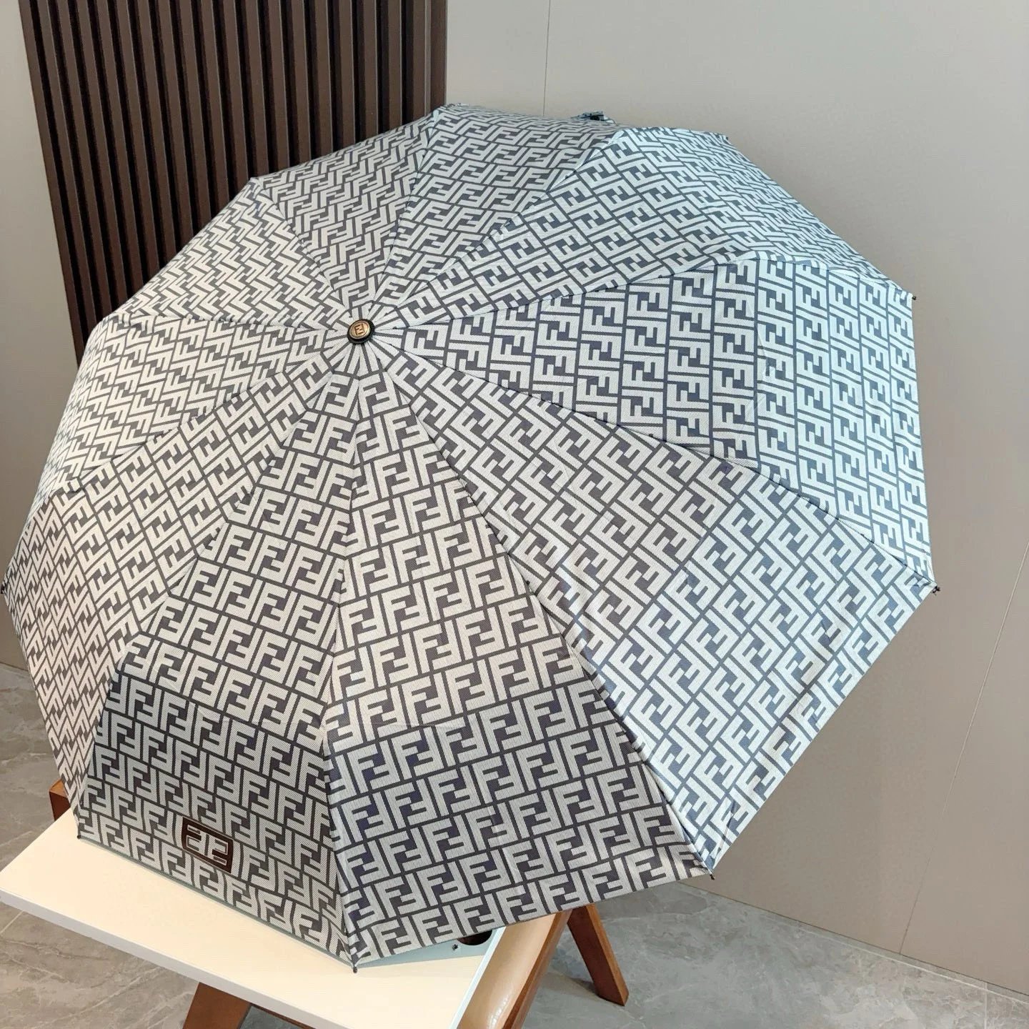 Fendi UV Protection Folding Umbrella Ver.D — Photo 9
