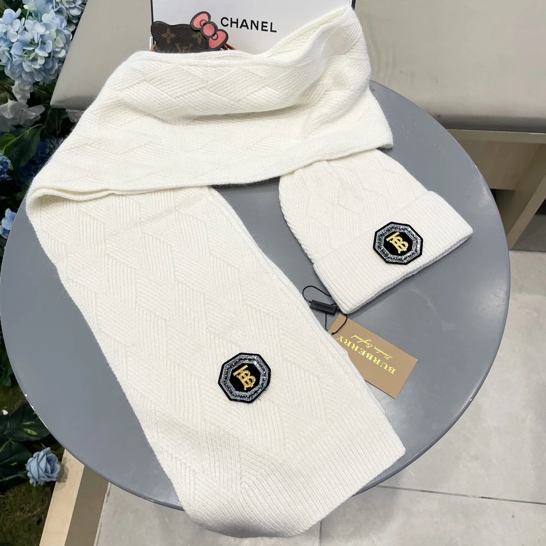 Burberry Scarf & Hat Set Ver.G — Photo 4