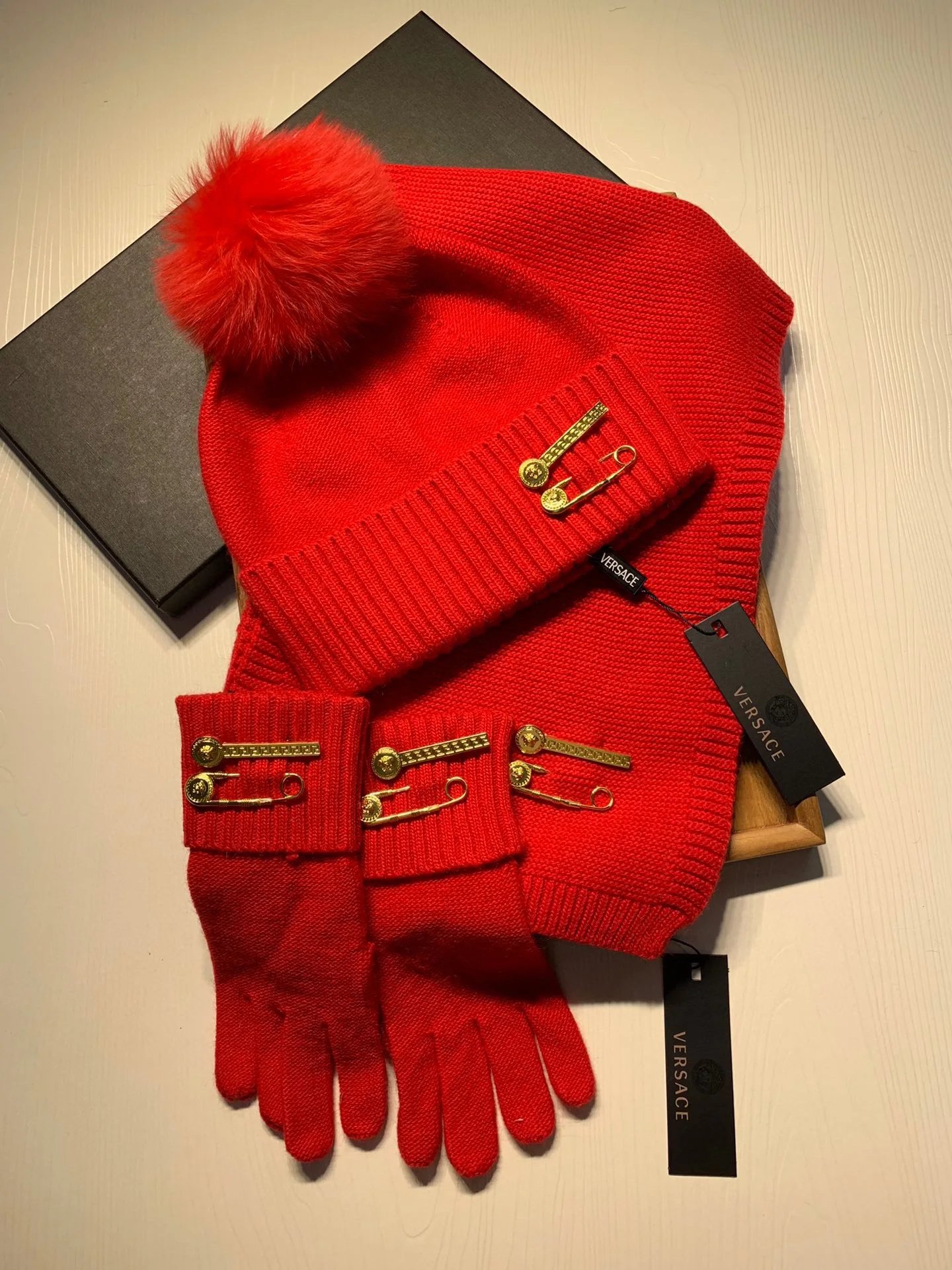 Versace Wool Rabbit Fur Scarf & Hat Set Ver.E — QC