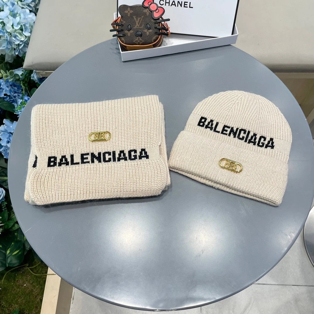 Balenciaga Wool Rabbit Fur Scarf & Hat Set Ver.C — Photo 2