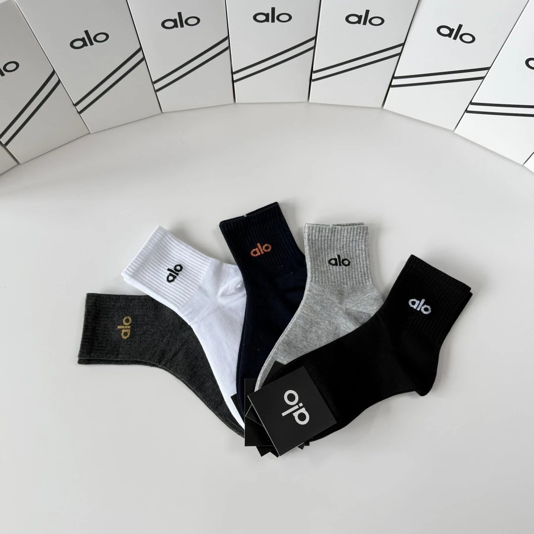 ALO Crew Socks 5-Pair Box Ver.A — QC
