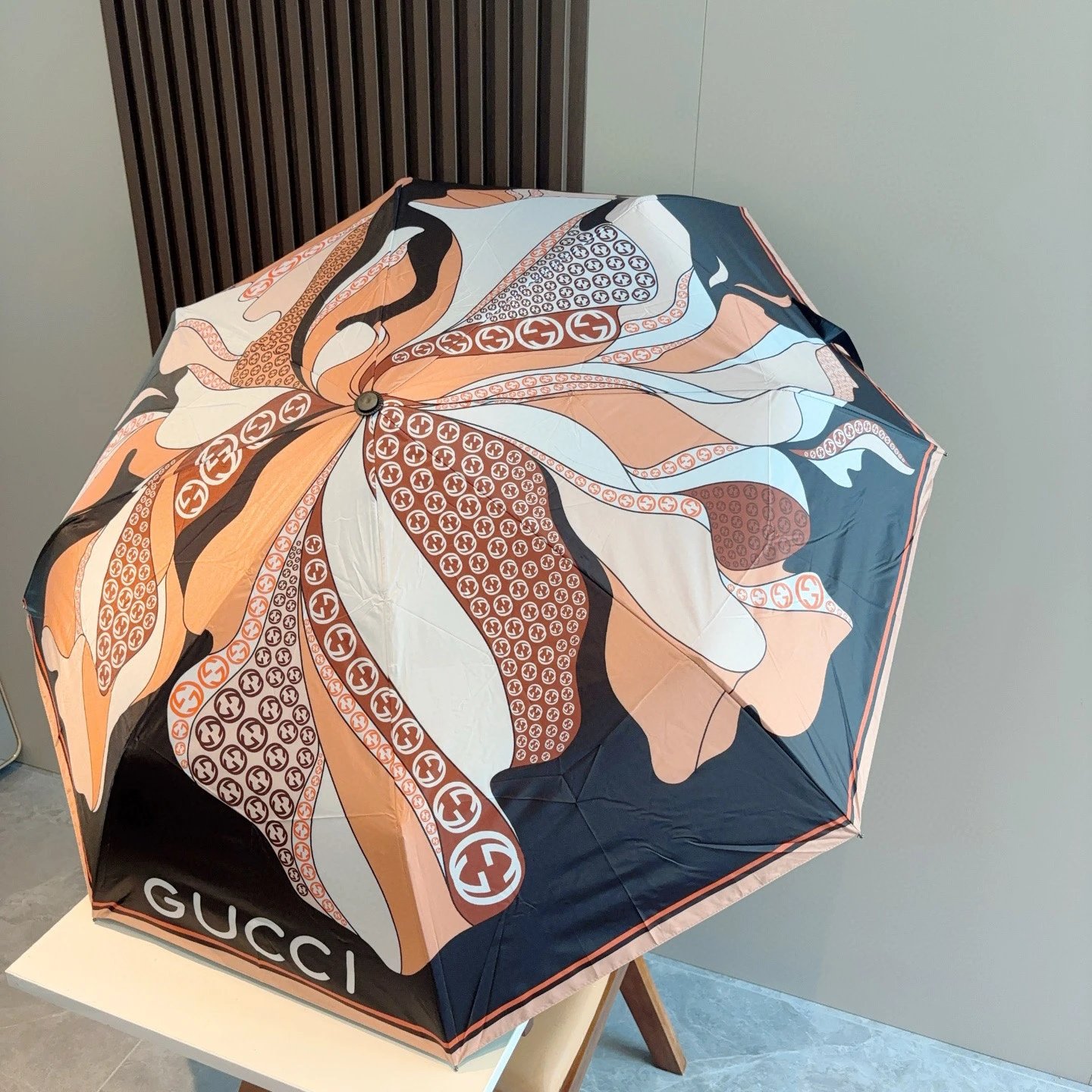 Gucci UV Protection Folding Umbrella Ver.J — Photo 9