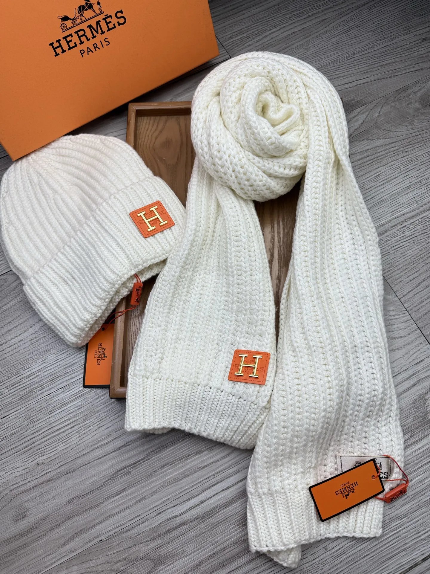 Hermes Wool Rabbit Fur Scarf & Hat Set Ver.D — Photo 6
