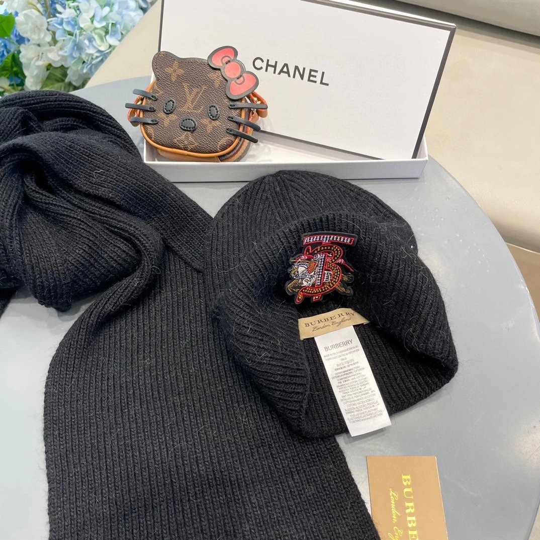 Burberry Scarf & Hat Set Ver.E — Photo 8
