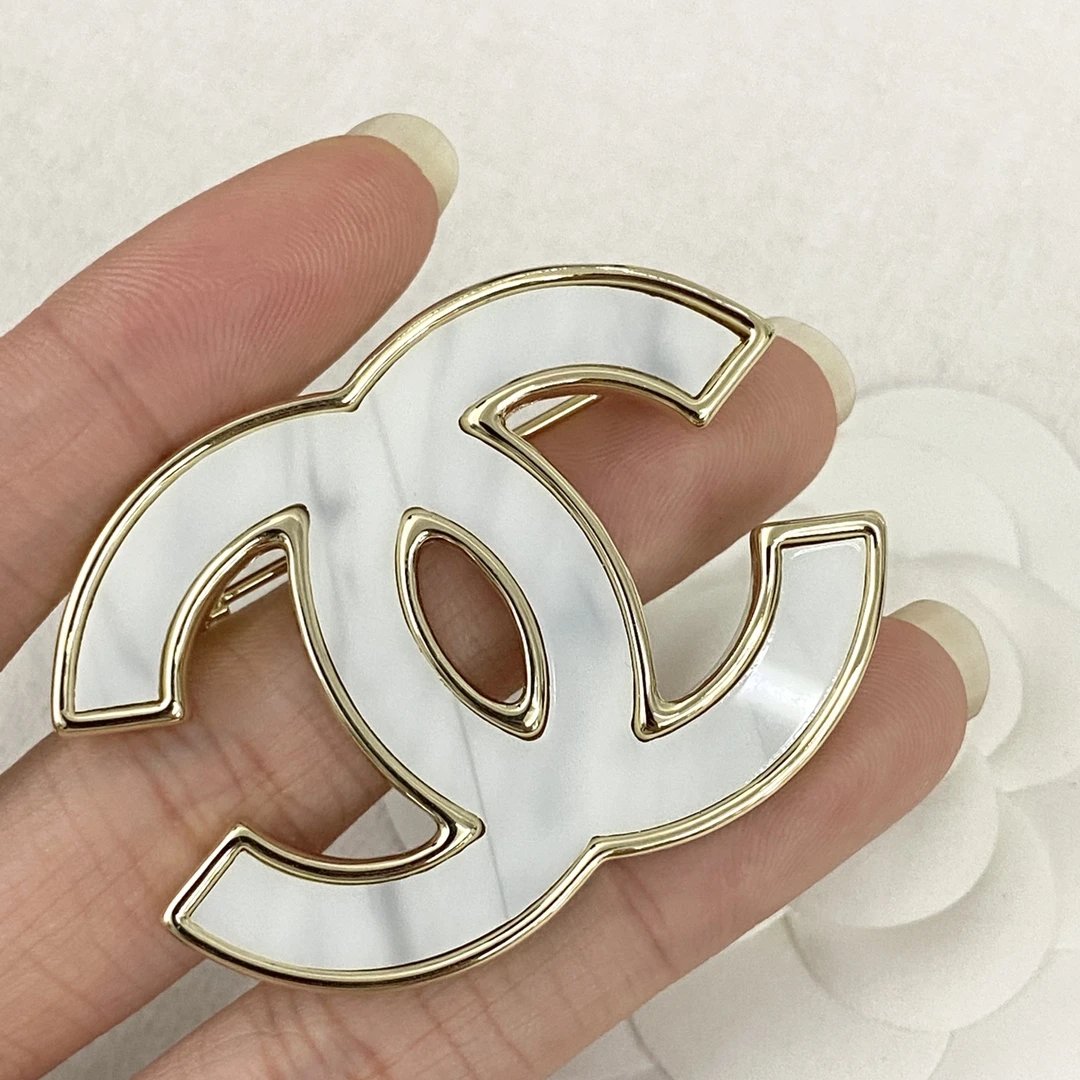 Chanel Brooch Ver.I — QC